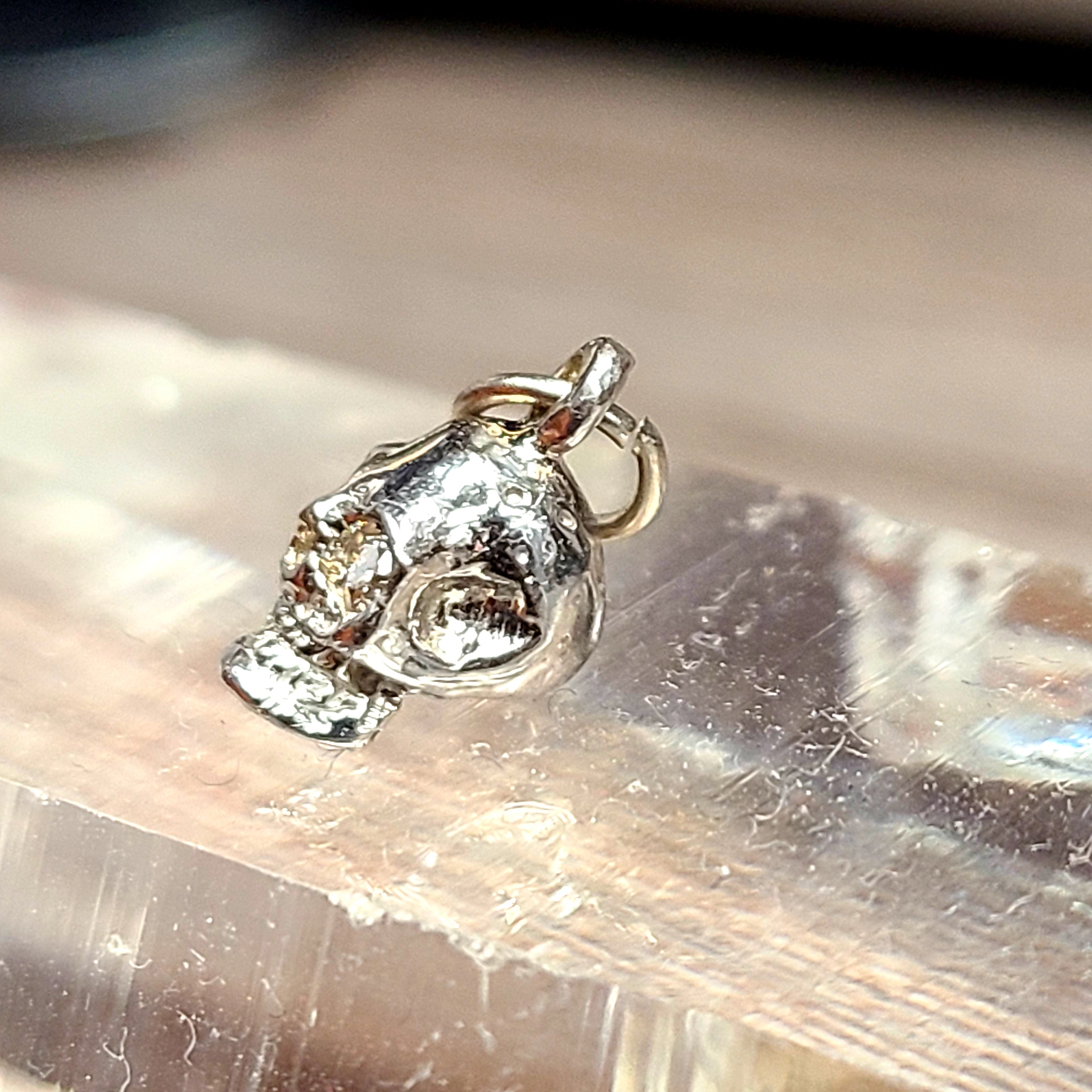Stunning! 14K White Gold Skull with 0.05CT Diamond Eyes Pendant Charm