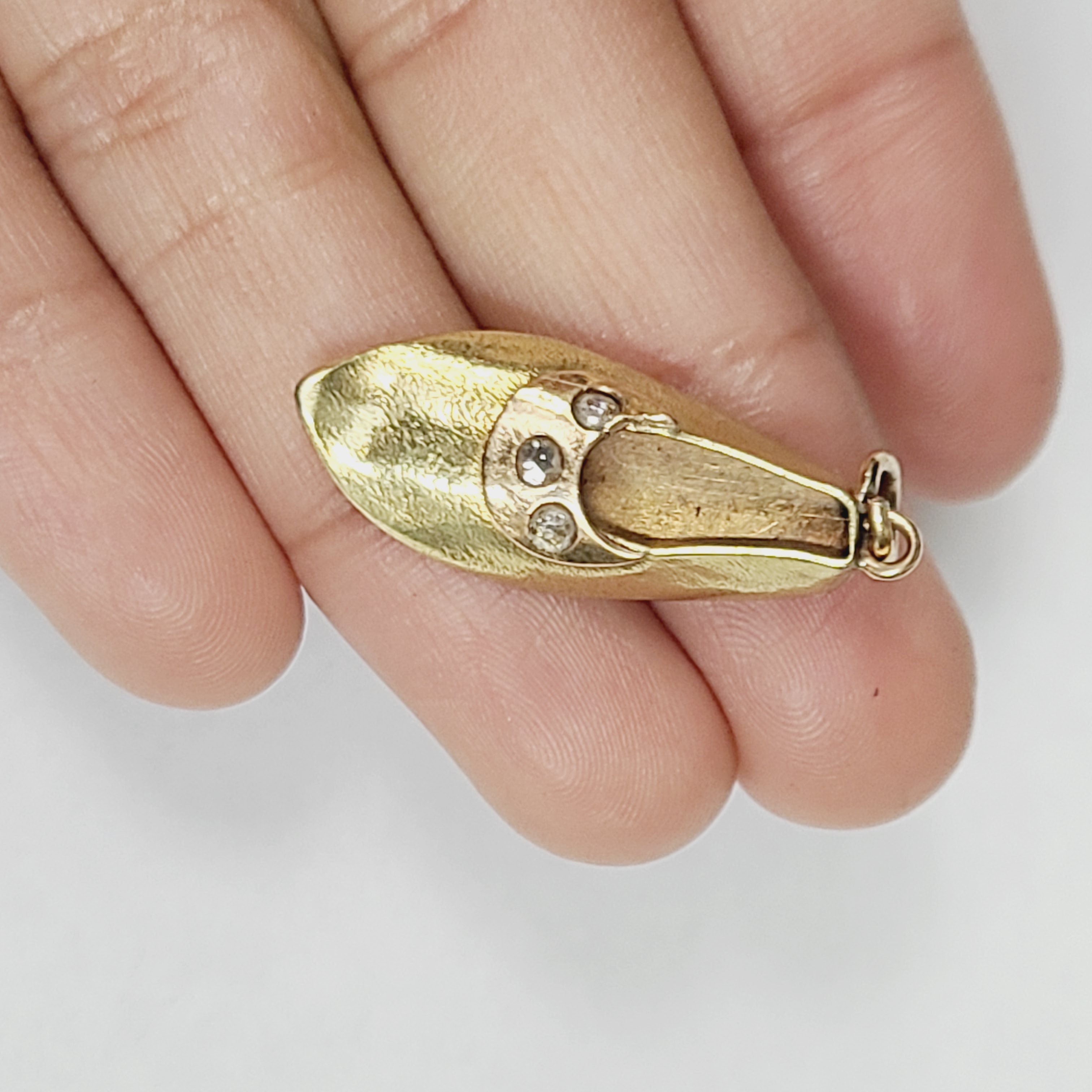 18K Yellow Gold and Rose Cut Diamond Aladdin Shoe Charm