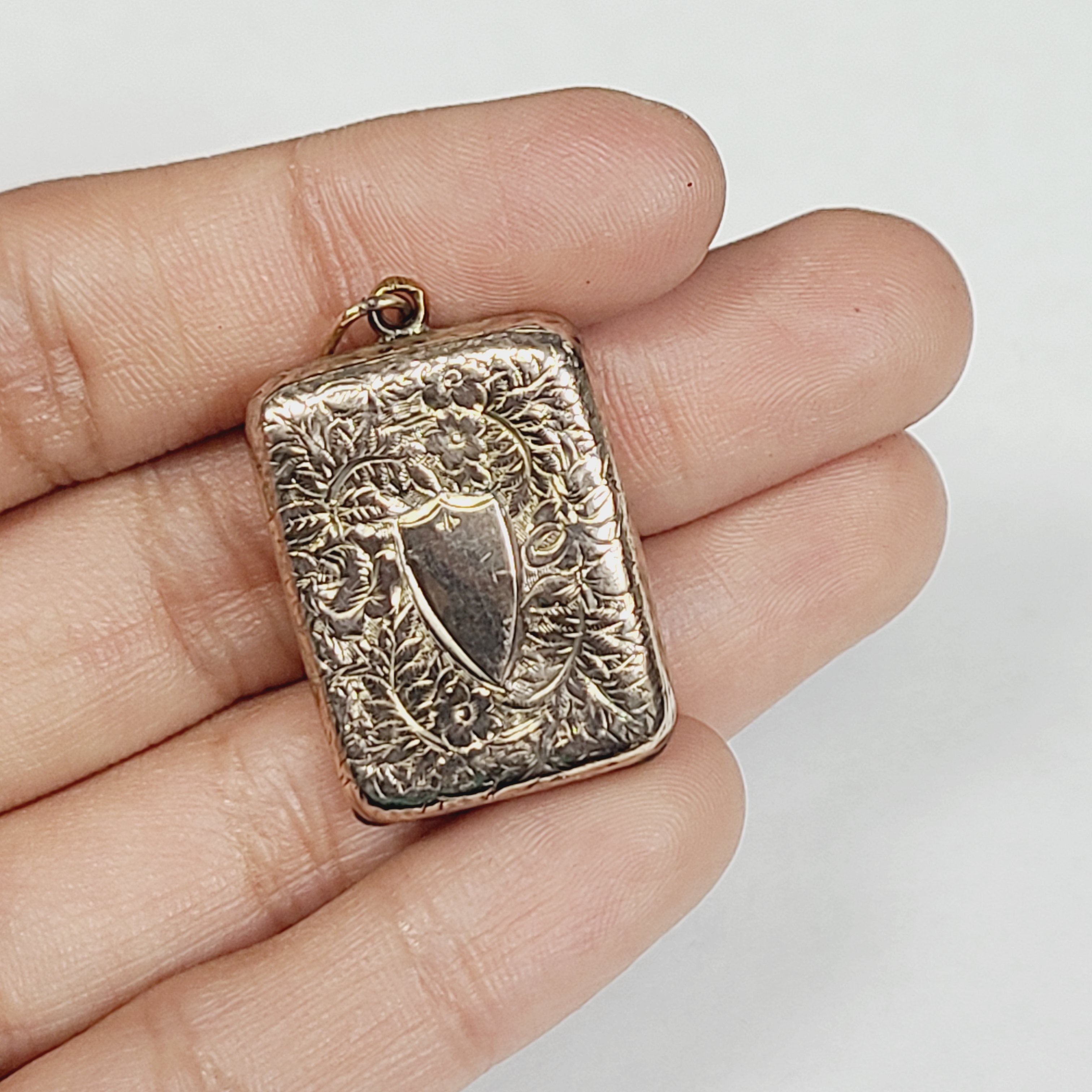 9ct Rose Gold Engraved Locket Container Charm
