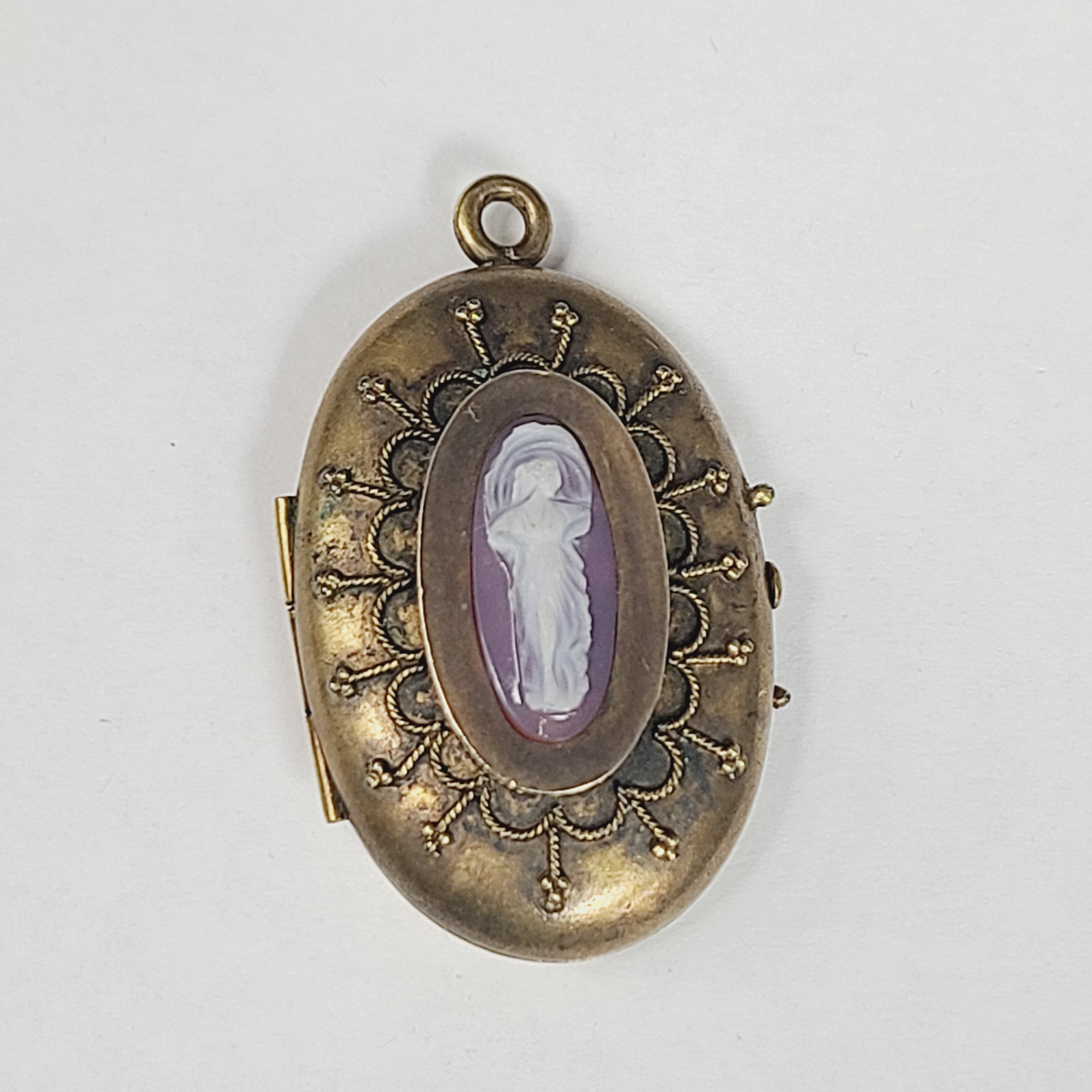 Antique Gold Filled Etruscan Intaglio Lady Locket