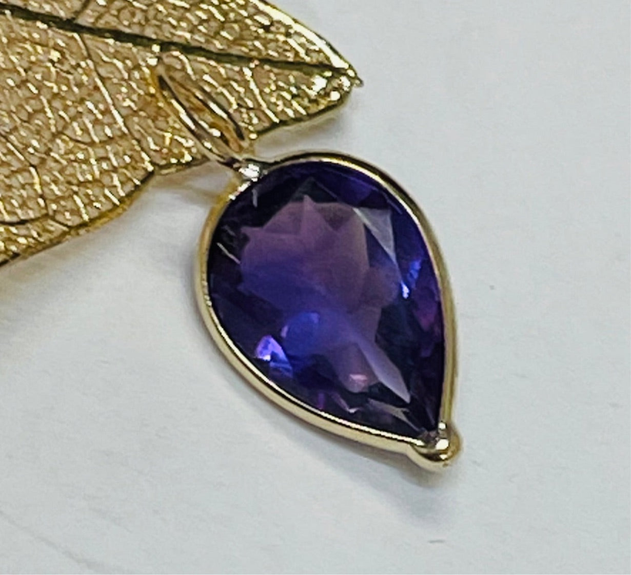 1.7CT Vivid Purple Amethyst Pear 14K Yellow Gold Pendant Charm 15x8mm