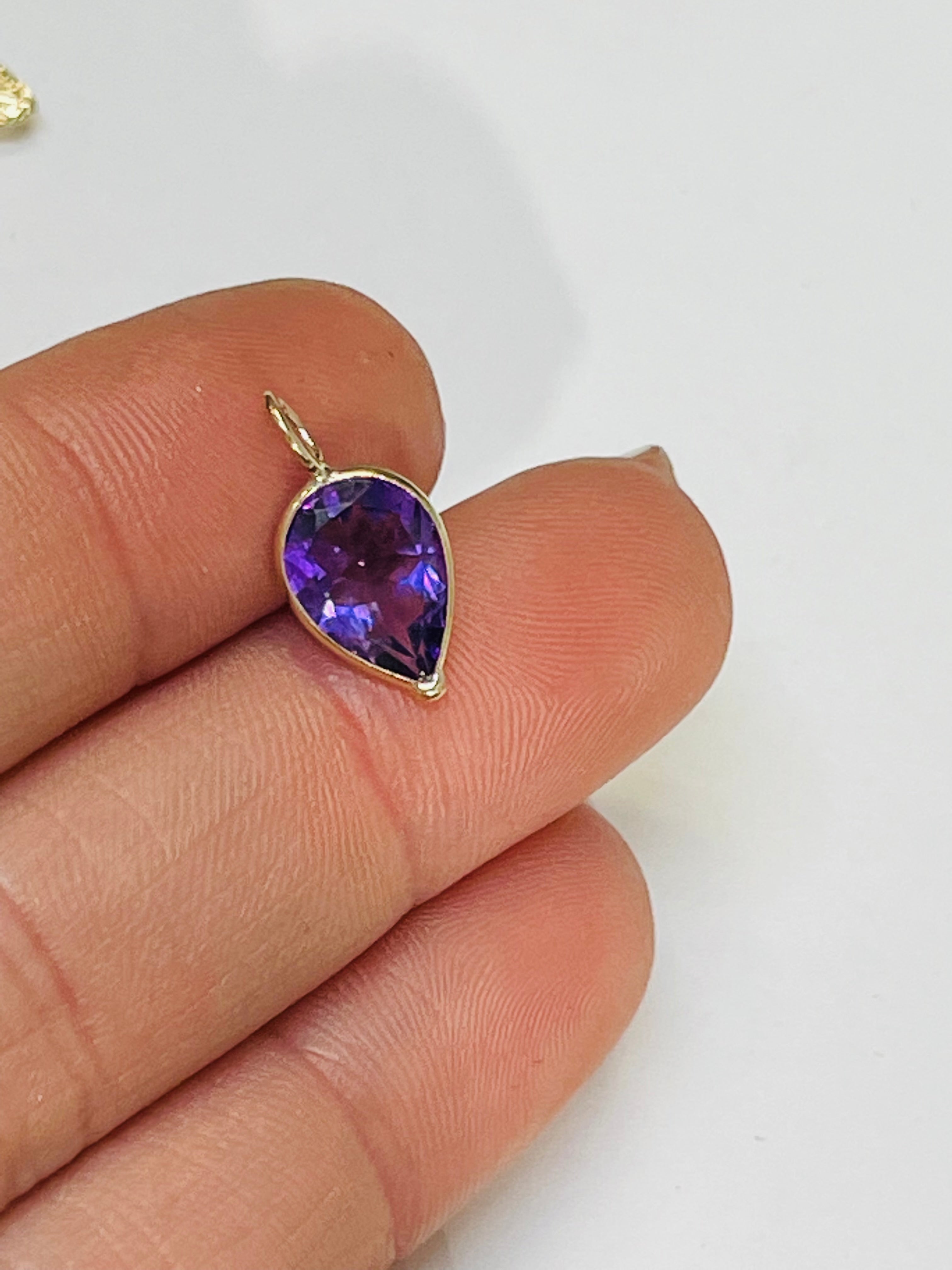 1.7CT Vivid Purple Amethyst Pear 14K Yellow Gold Pendant Charm 15x8mm