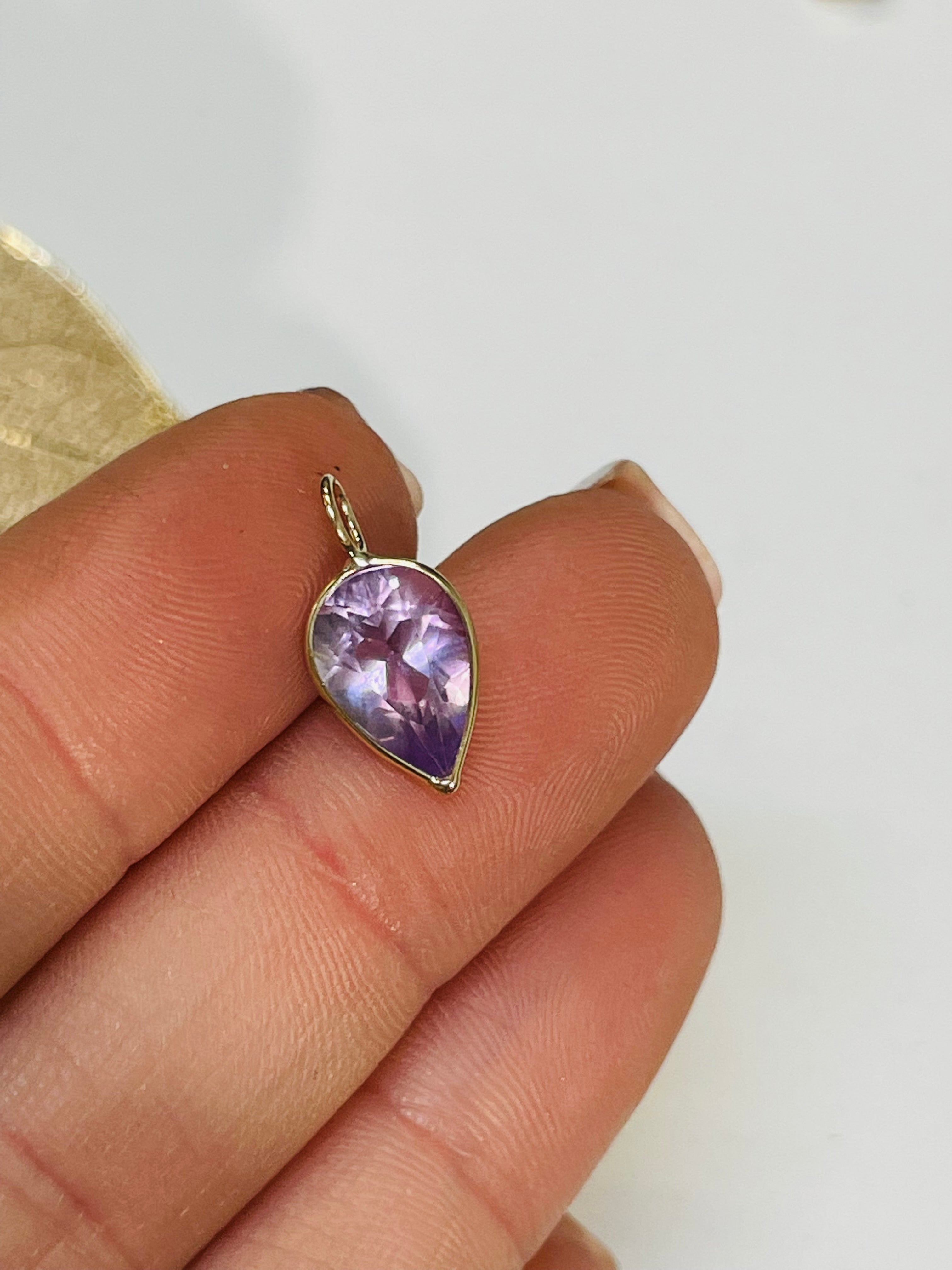 1.7CT Lavendar Amethyst Pear 14K Yellow Gold Pendant Charm 15x8mm