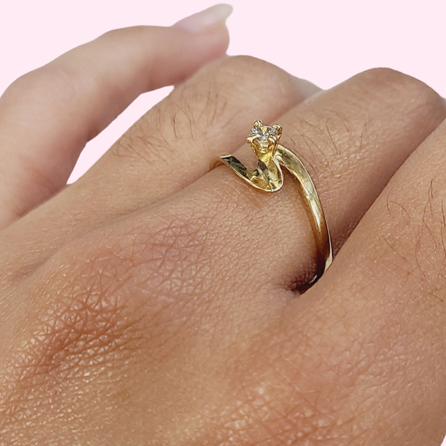 Solid 10K Yellow Gold Diamond Curved Ring Size 6.5
