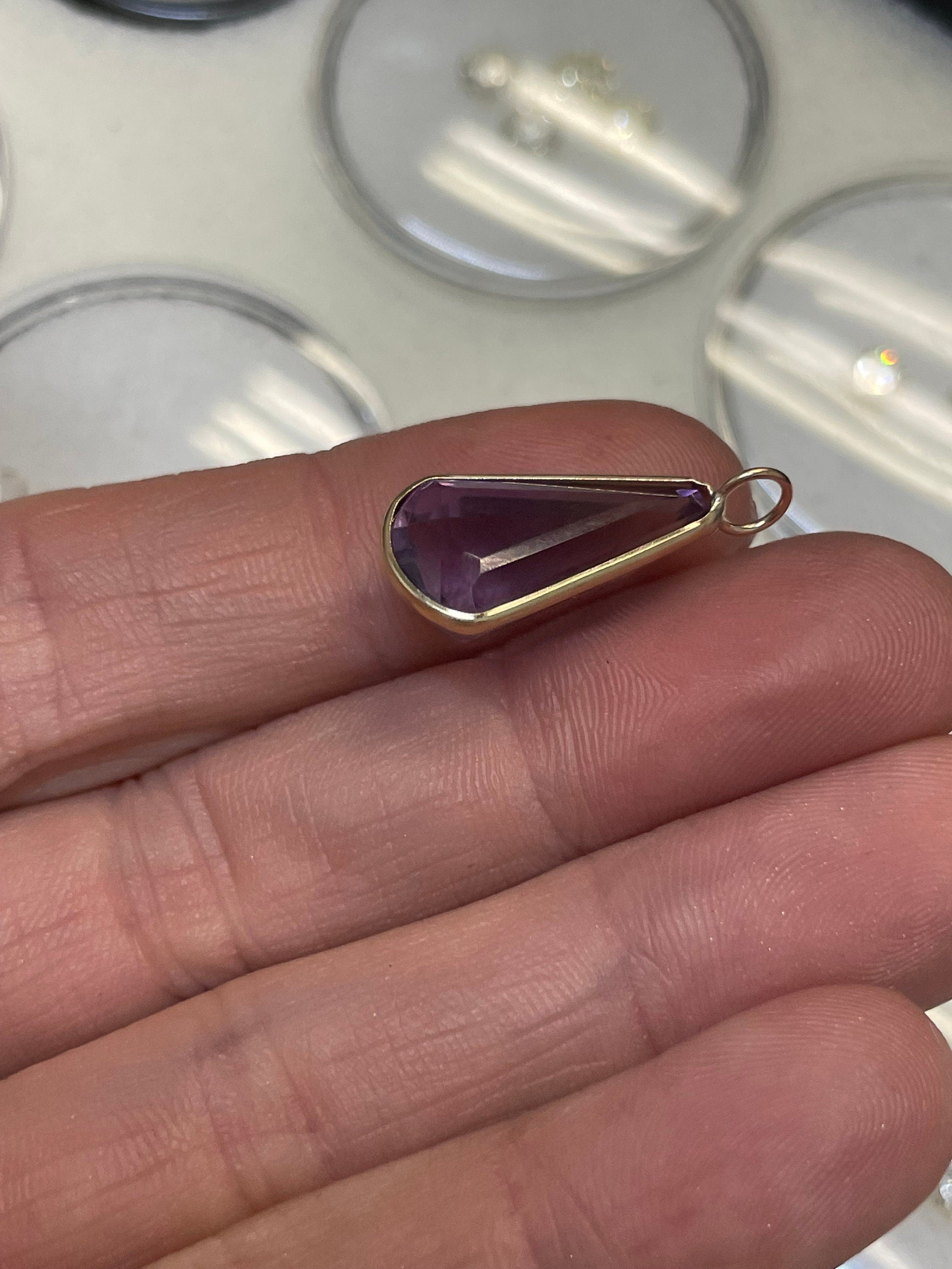 6.7CT Natural  Purple Amethyst Gem Charm in Solid 14K Yellow Gold 22x11mm
