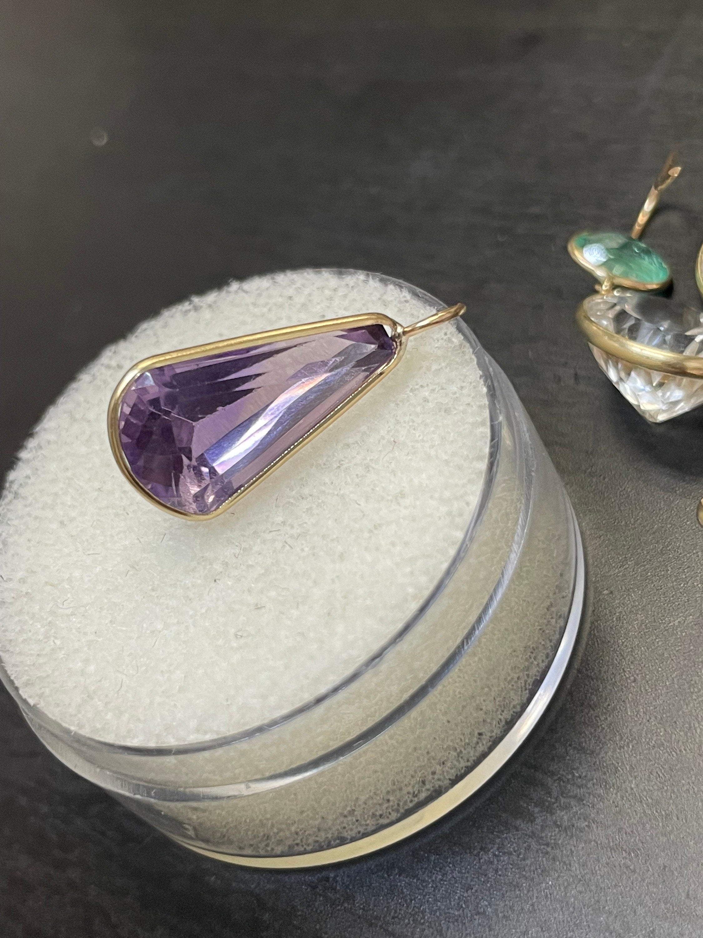 6.7CT Natural  Purple Amethyst Gem Charm in Solid 14K Yellow Gold 22x11mm