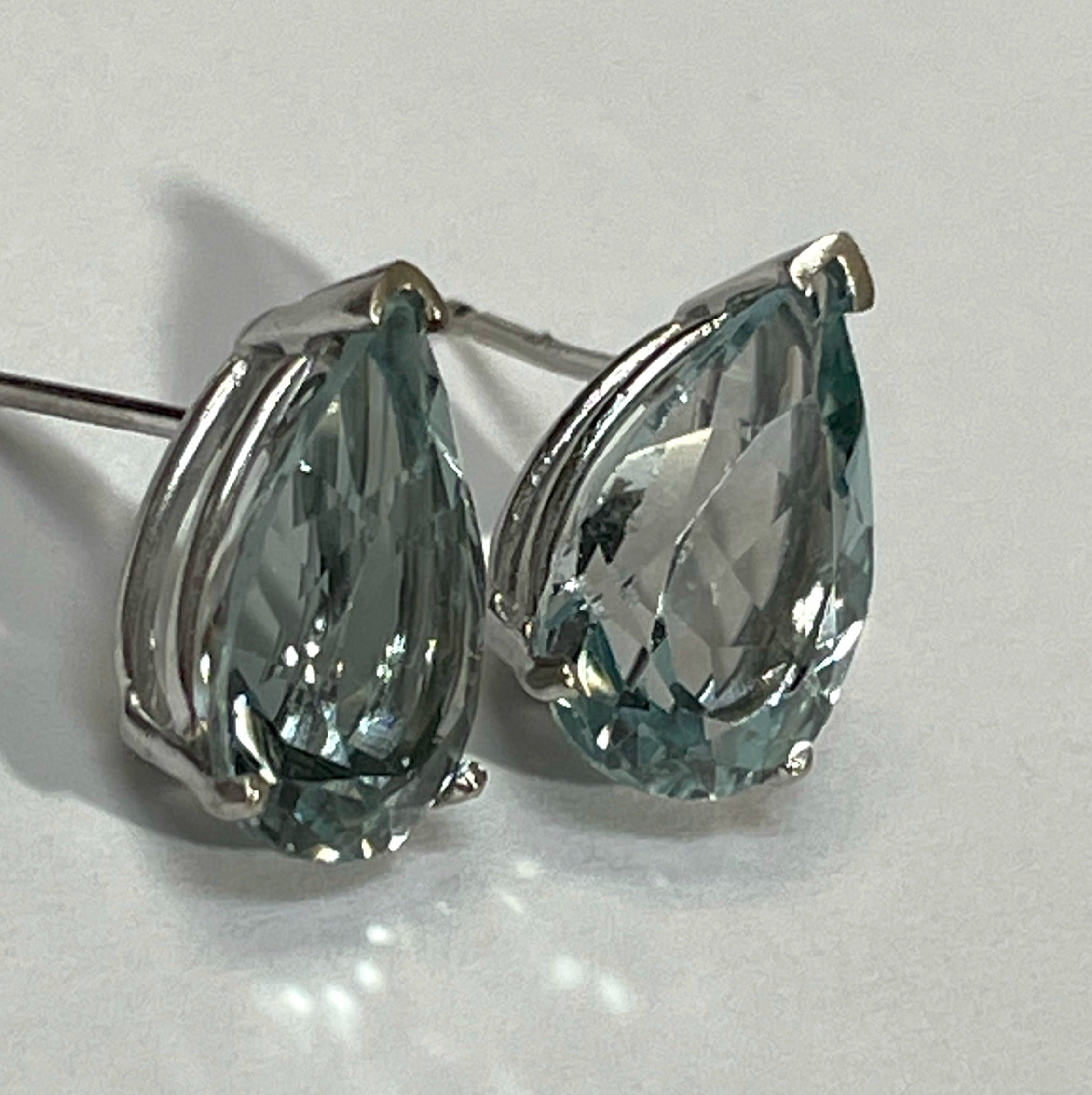 5CT Natural Blue Topaz Pear Shapes Earring Studs 14K White Gold