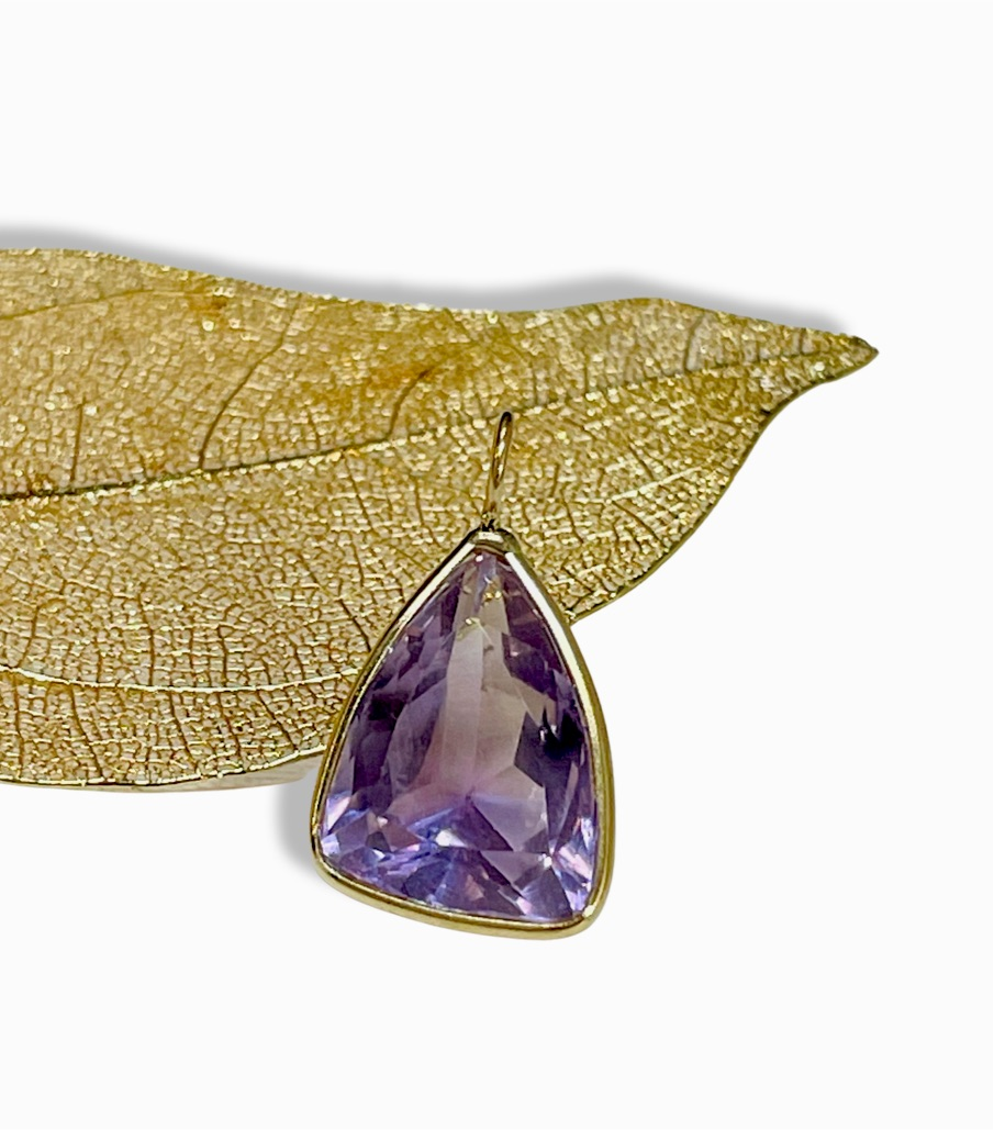 7.8CT Natural Purple Amethyst Gem Charm in Solid 14K Yellow Gold 20x14mm