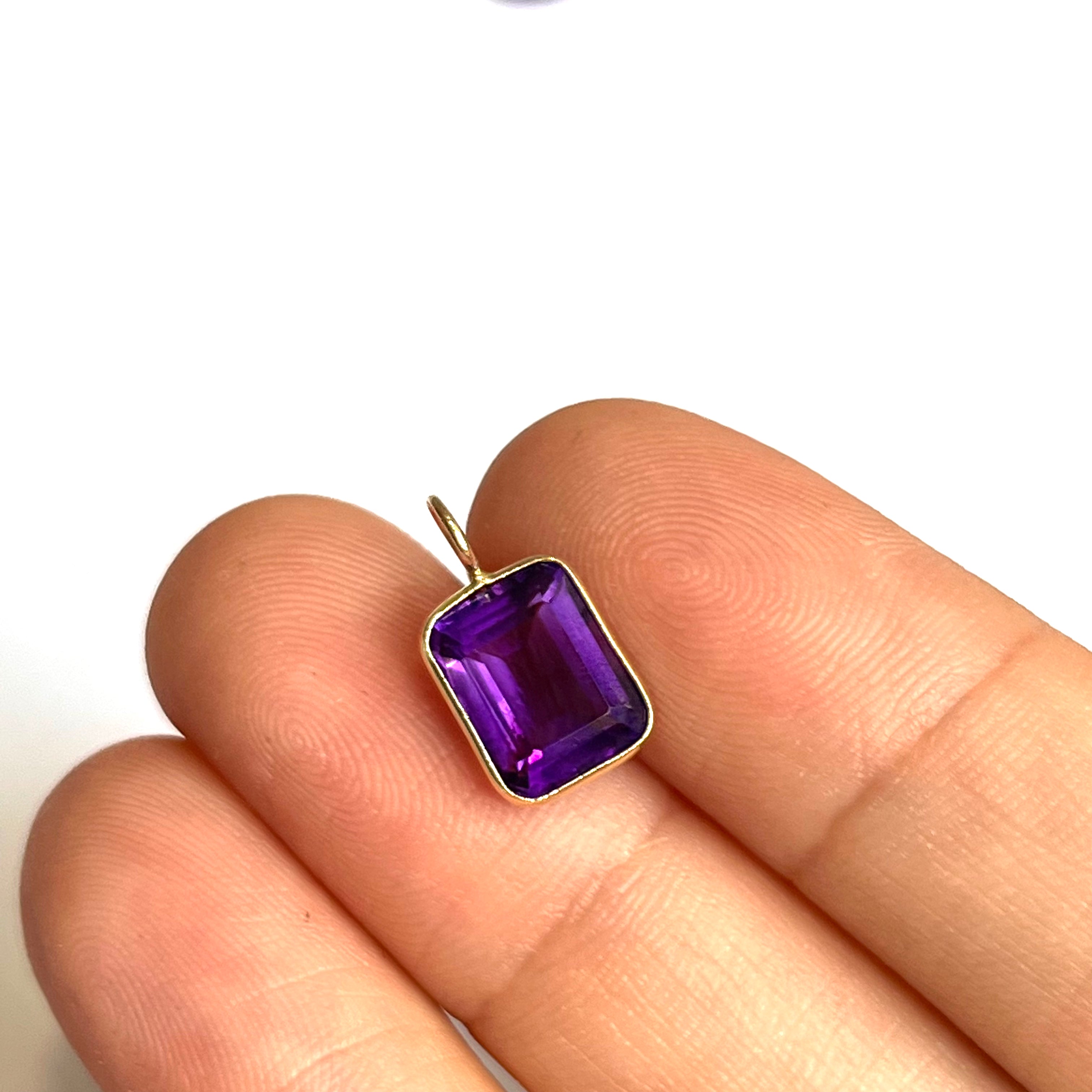 2.65ct Natural Amethyst 14K Yellow Gold Pendant Charm 15x8mm