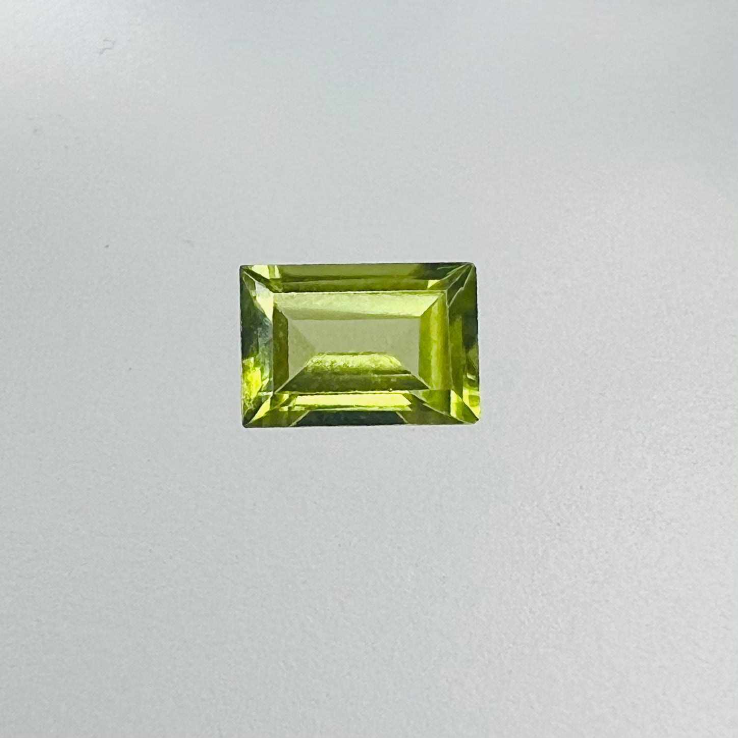 .62CT Loose Natural Peridot Baguette 6.09x4.18x2.62mm Earth mined Gemstone