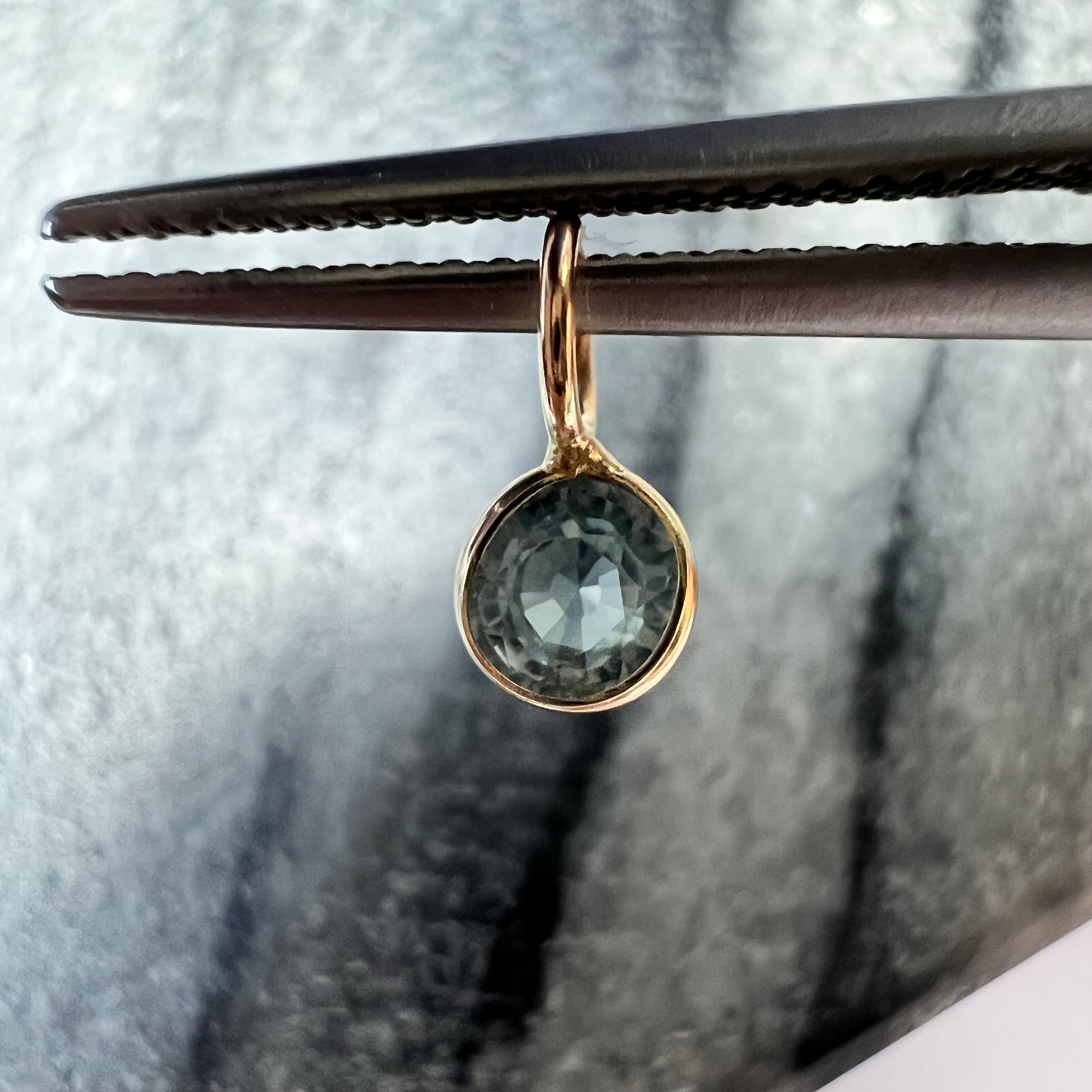 Natural Round Sapphire 14K Yellow Gold Pendant Charm 9x4mm