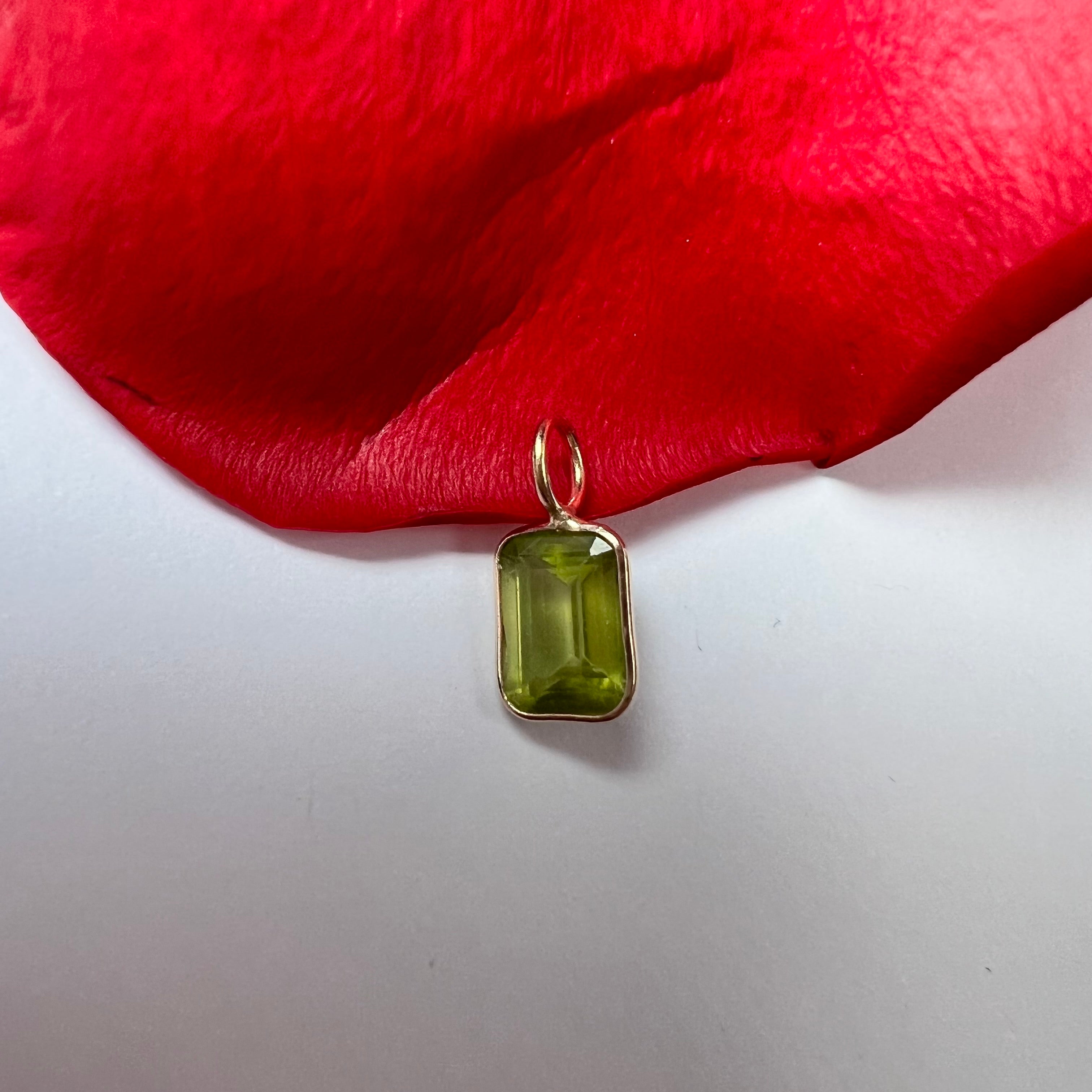 Natural Neon Green Peridot 14K Yellow Gold Pendant Charm 12x6mm