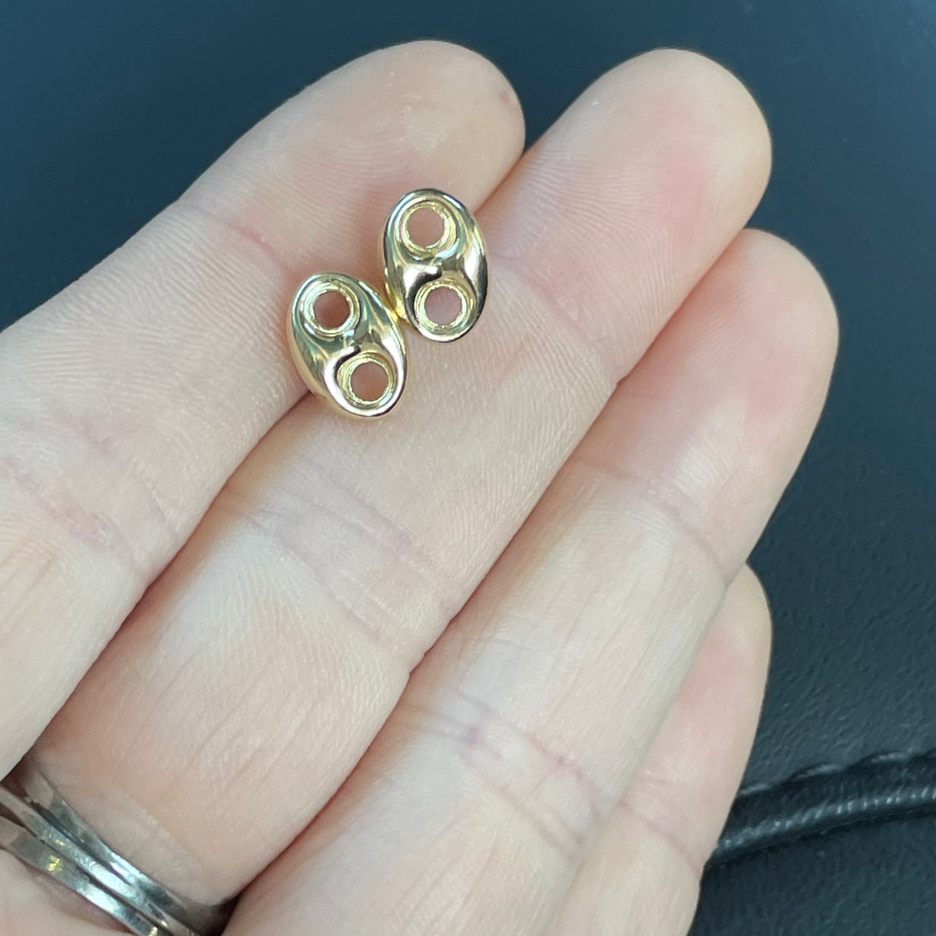 14K Yellow Puffy Link Stud Earrings 9x6mm