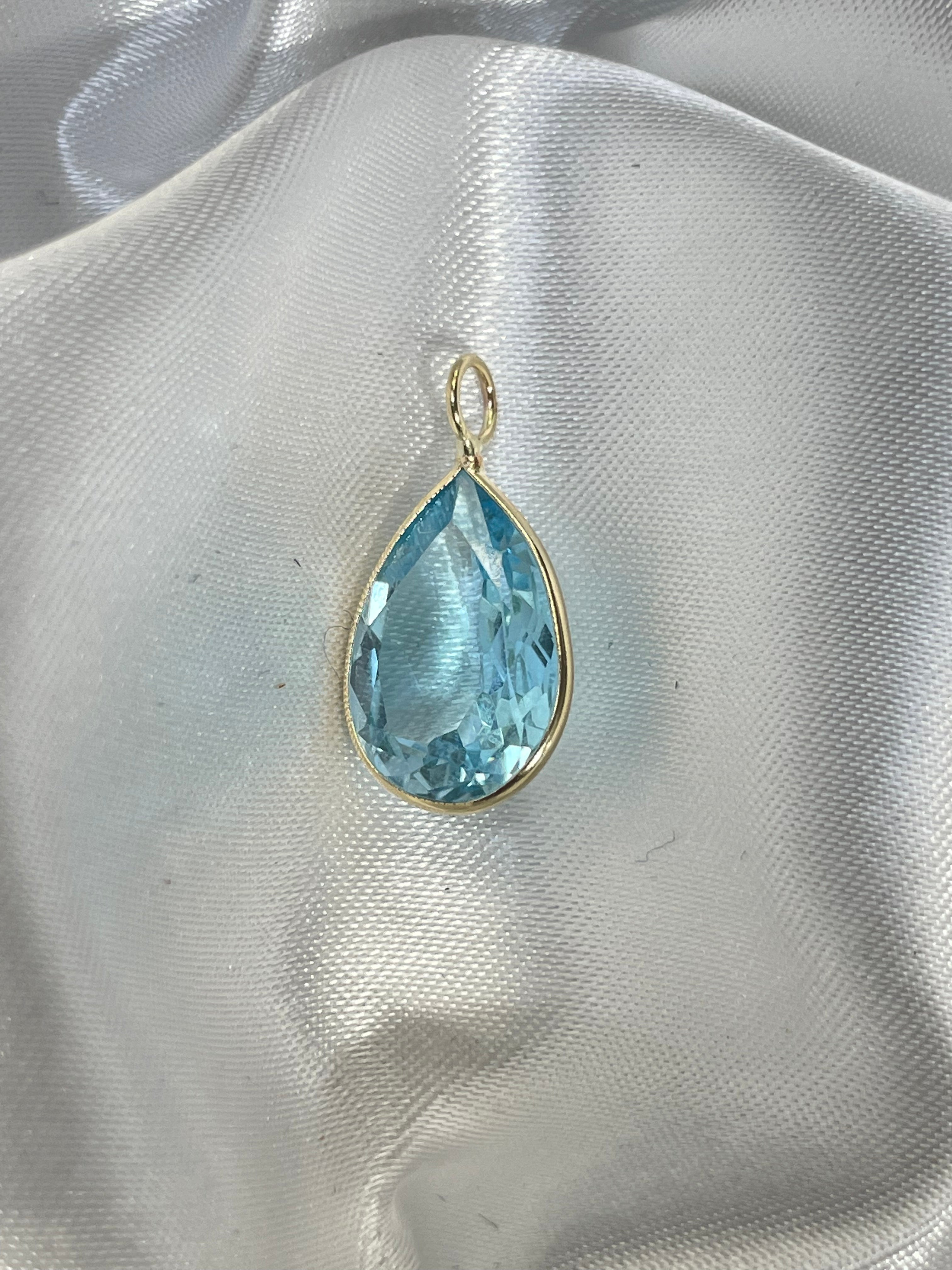 5CT Natural Blue Topaz Pear Shape Solid 14K Yellow Gold Charm Pendant 20x11mm