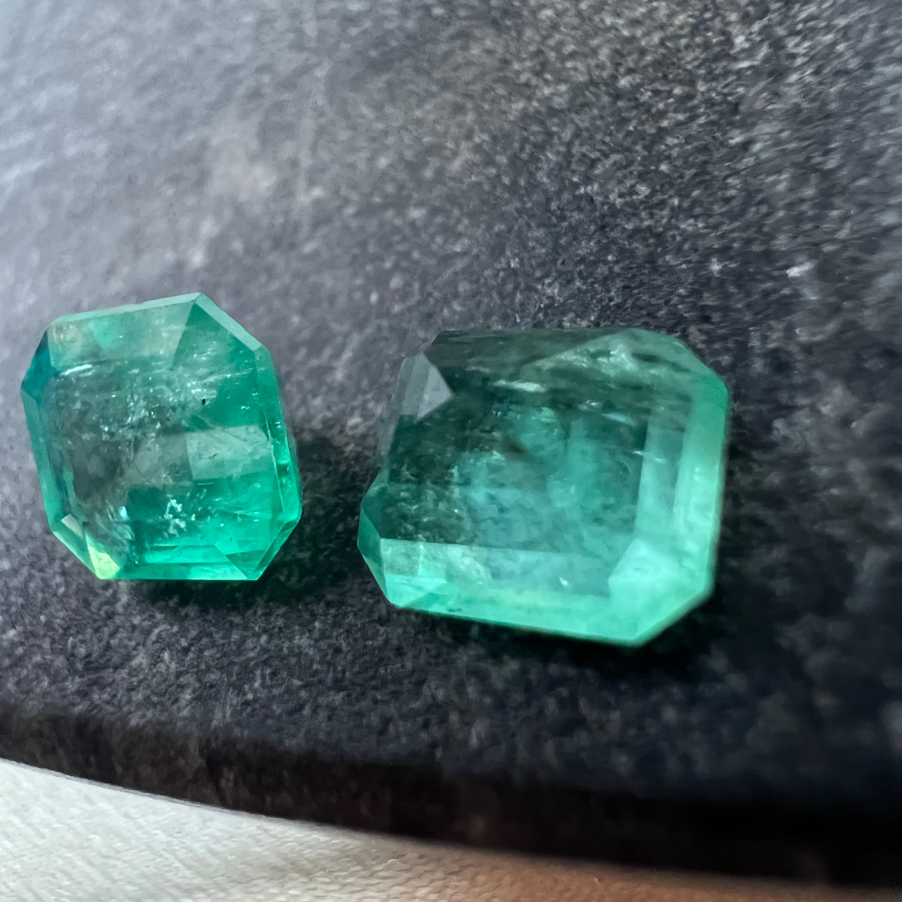 3CTW Pair of Natural Colombian Emerald Loose Oval Cut