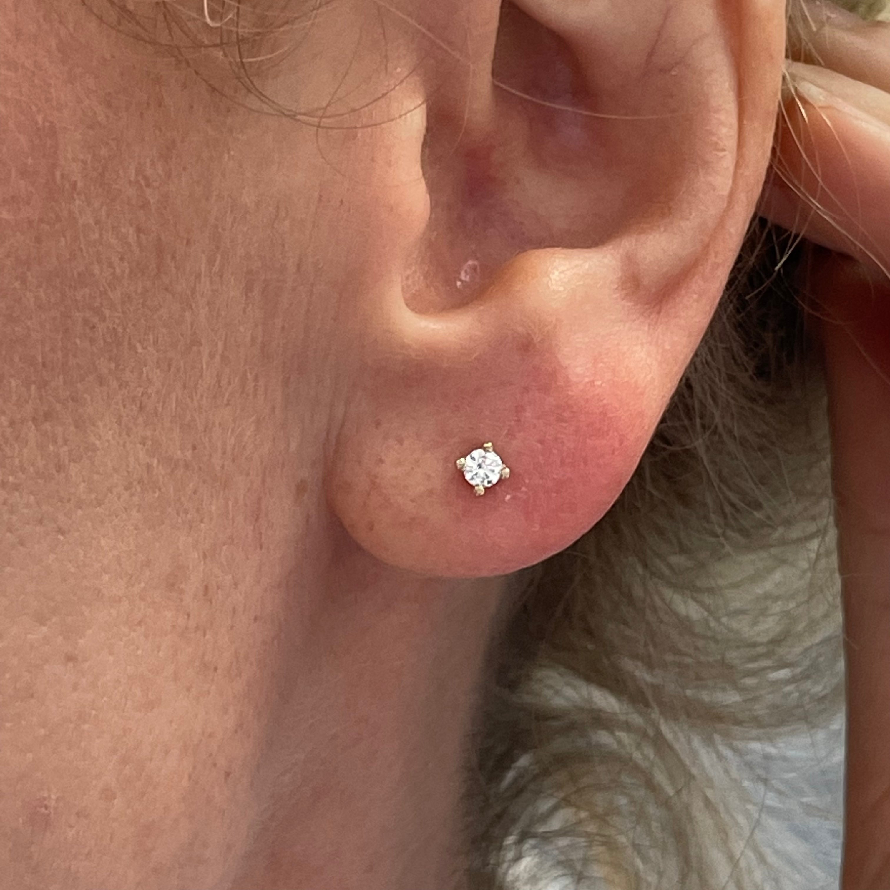 .16CT Round Brilliant Diamond G VS2 14K Yellow Gold Earring Studs