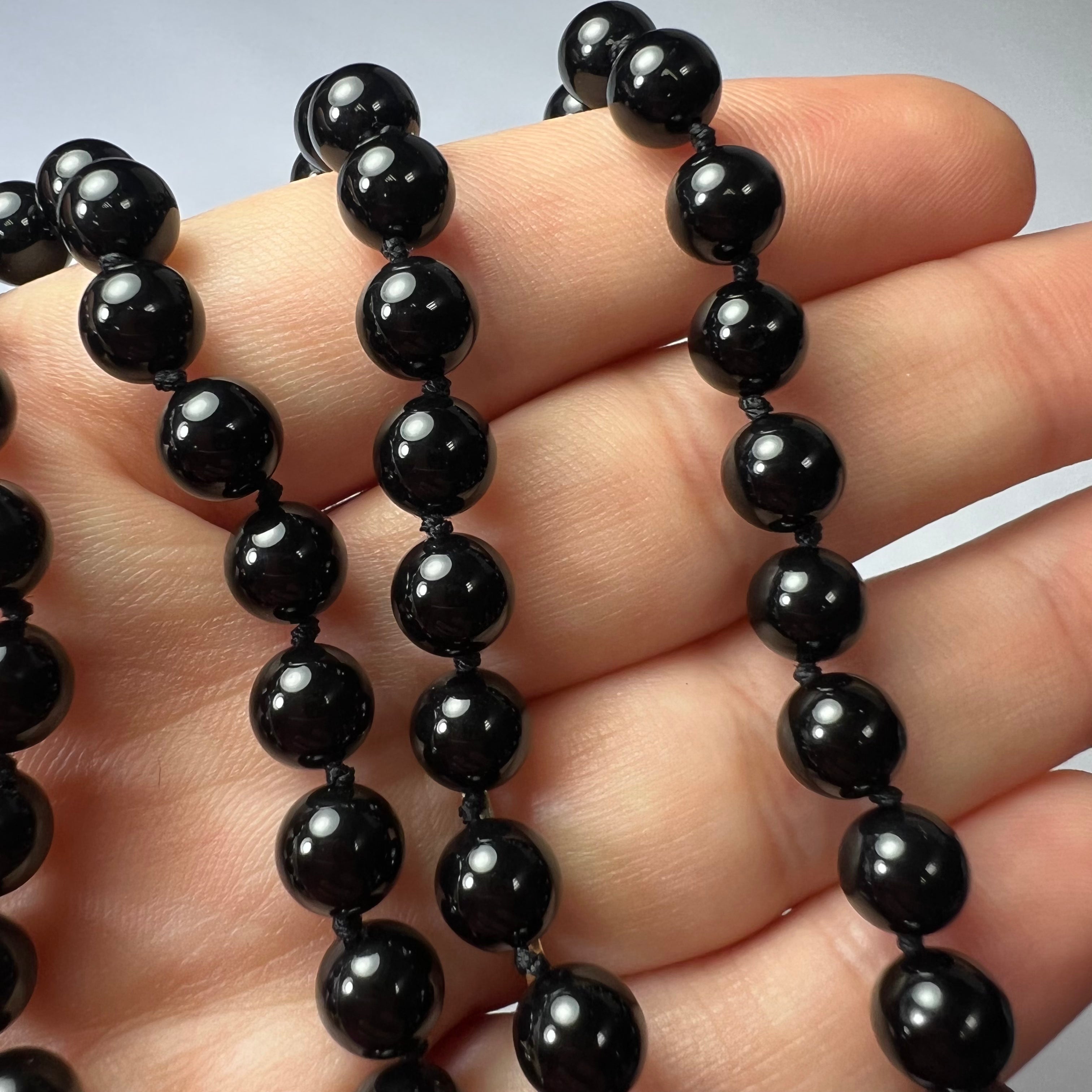 Onyx Beaded Antique 16.5" 14K Yellow Gold Clasp Necklace