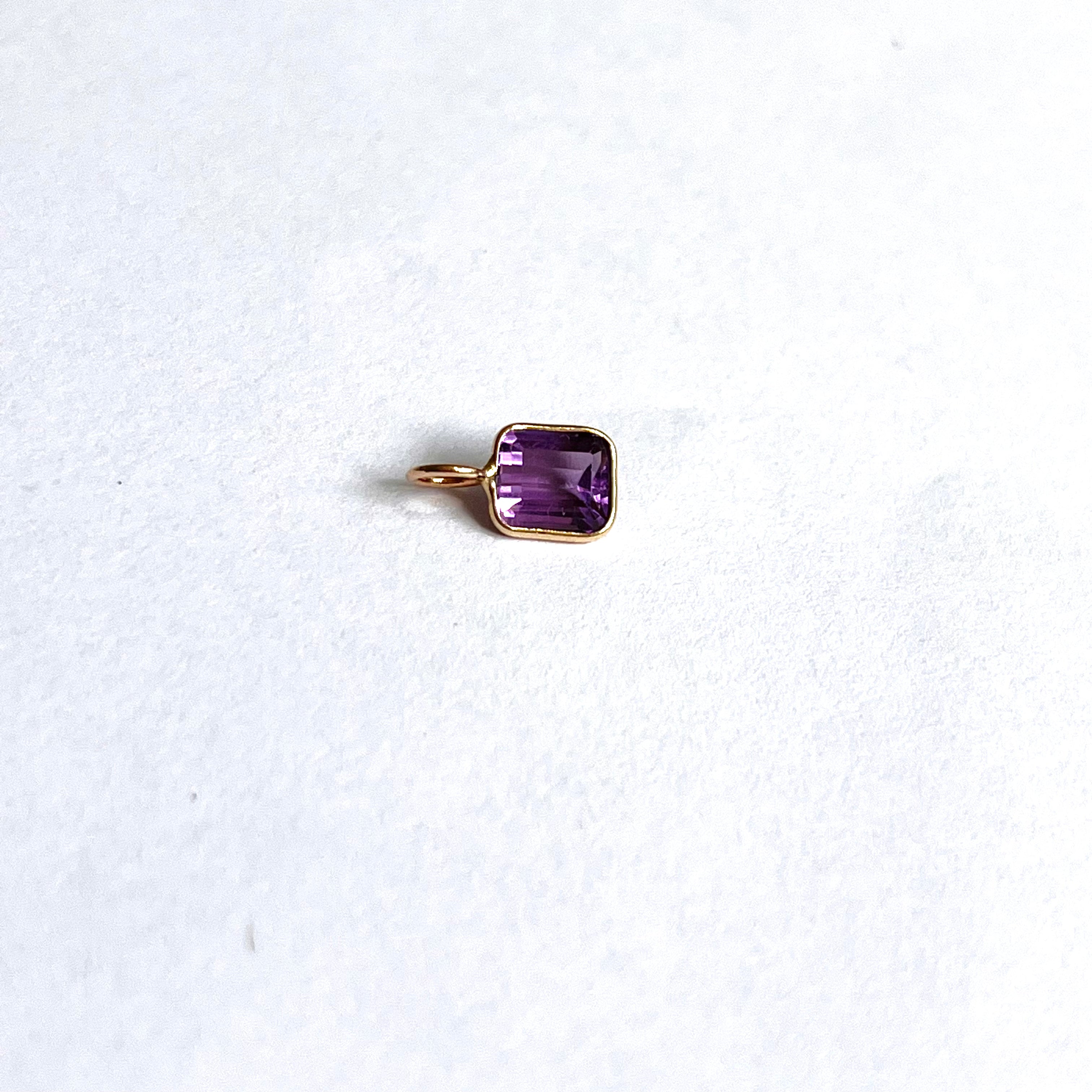 .90ct Natural Amethyst 14K Yellow Gold Pendant Charm 11x6mm