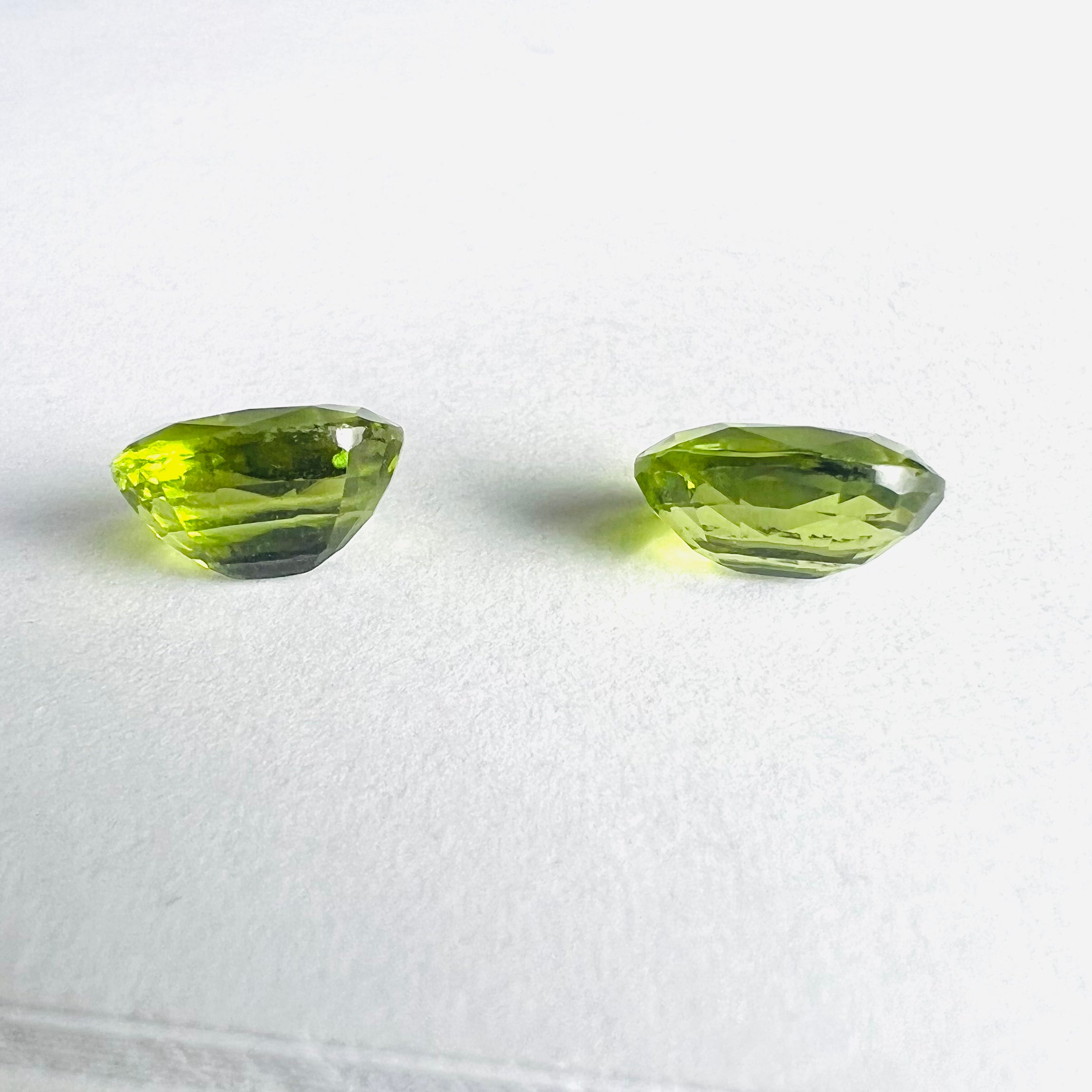 3.12CTW Pair of Loose Natural Oval Cut Peridot 8.10x6.05x4mm Earth mined Gemston