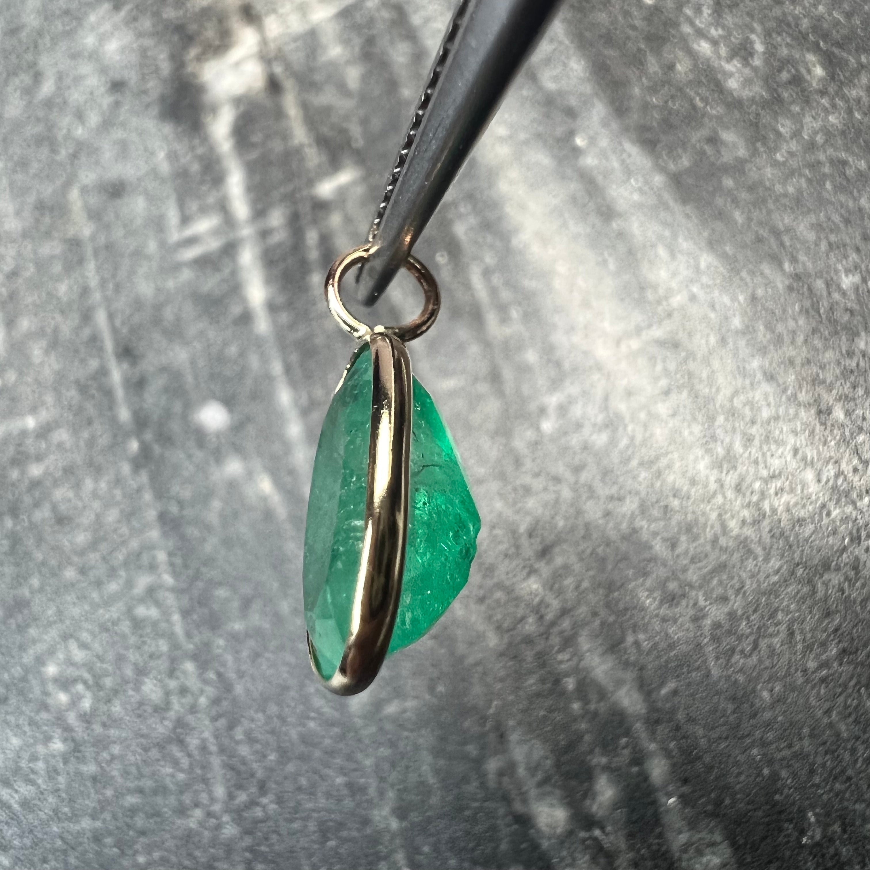3CT Colombian Oval Emerald 14K Yellow Gold Pendant Charm 16x8mm