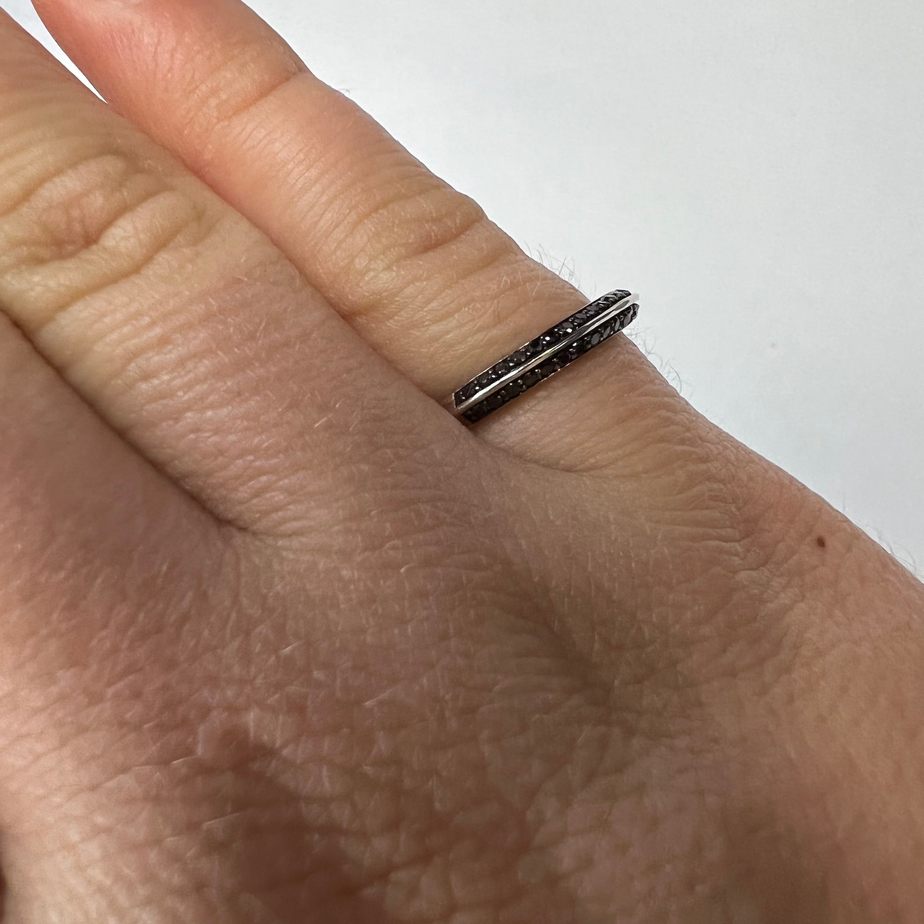 Solid 18K White Gold Pave set Black Diamond Knife Edge Ring Band Size 6.75