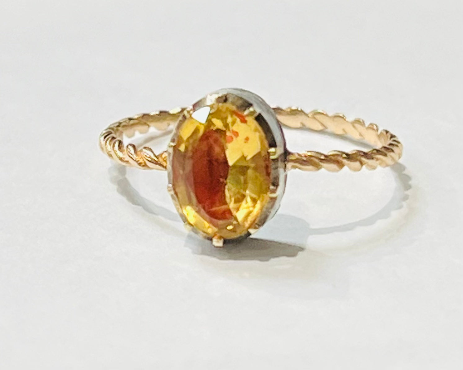 14K Yellow Gold Ring with Topaz Size 6 twisted band