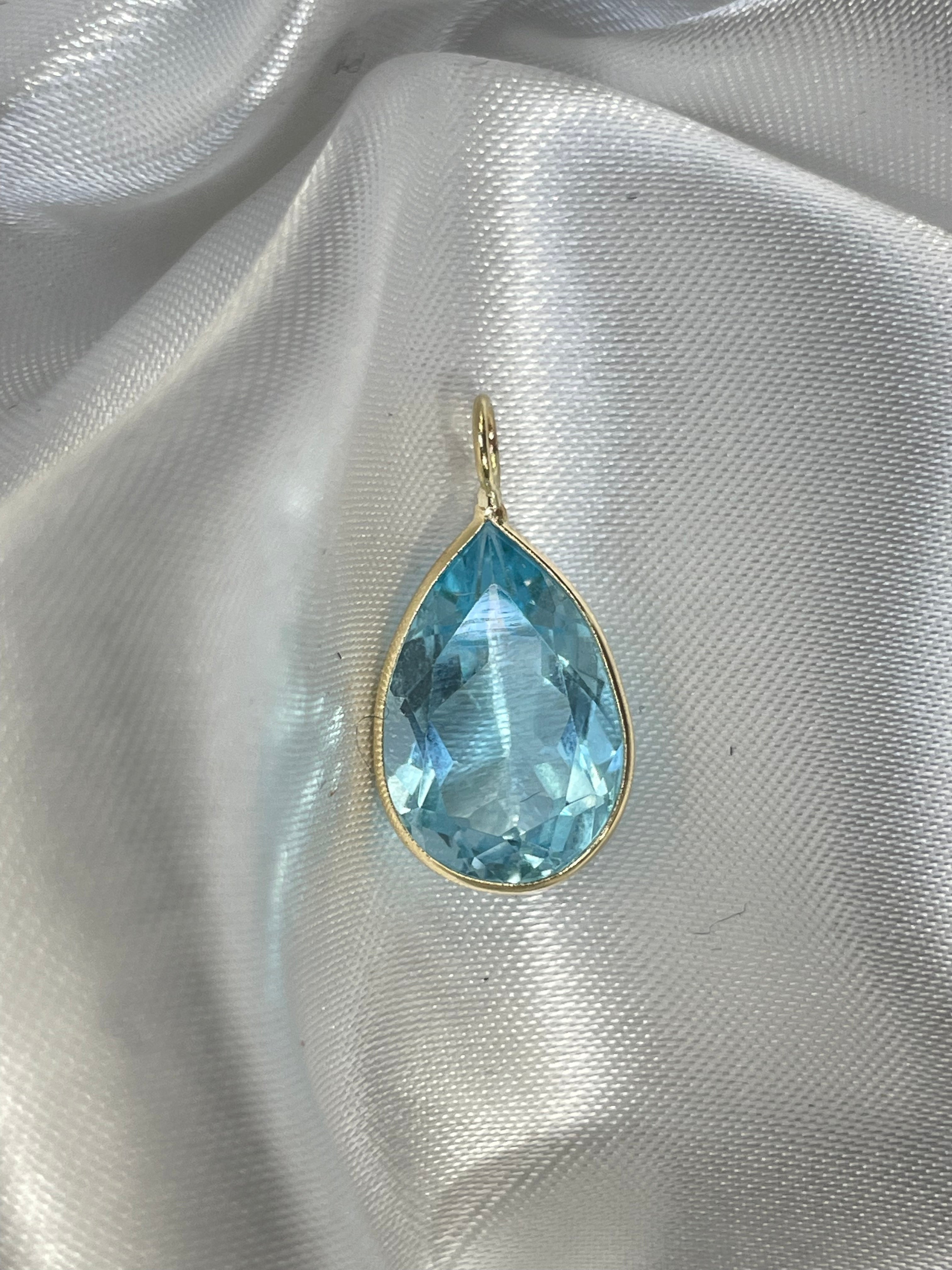 5CT Natural Blue Topaz Pear Shape Solid 14K Yellow Gold Charm Pendant 20x11mm