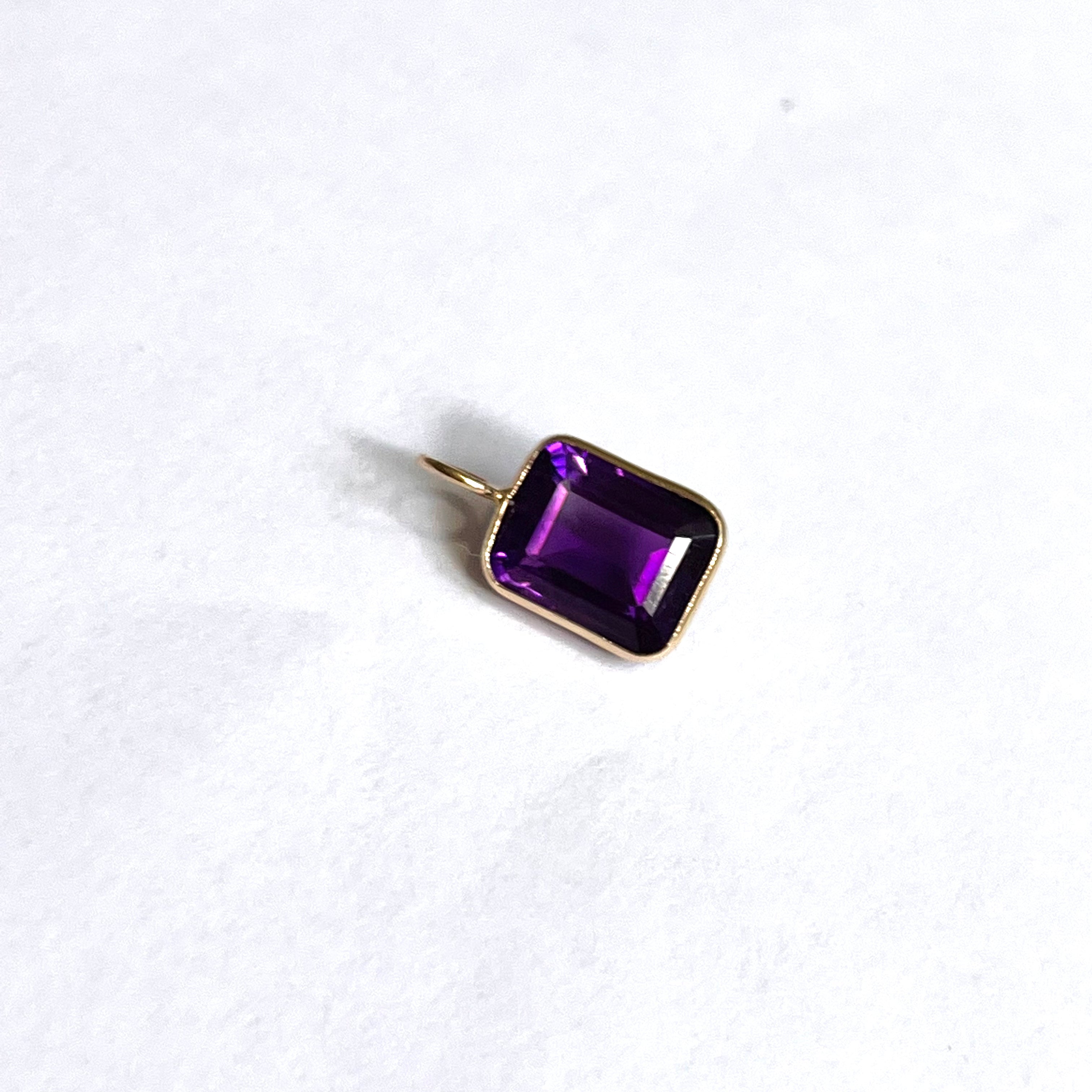 2.65ct Natural Amethyst 14K Yellow Gold Pendant Charm 15x8mm