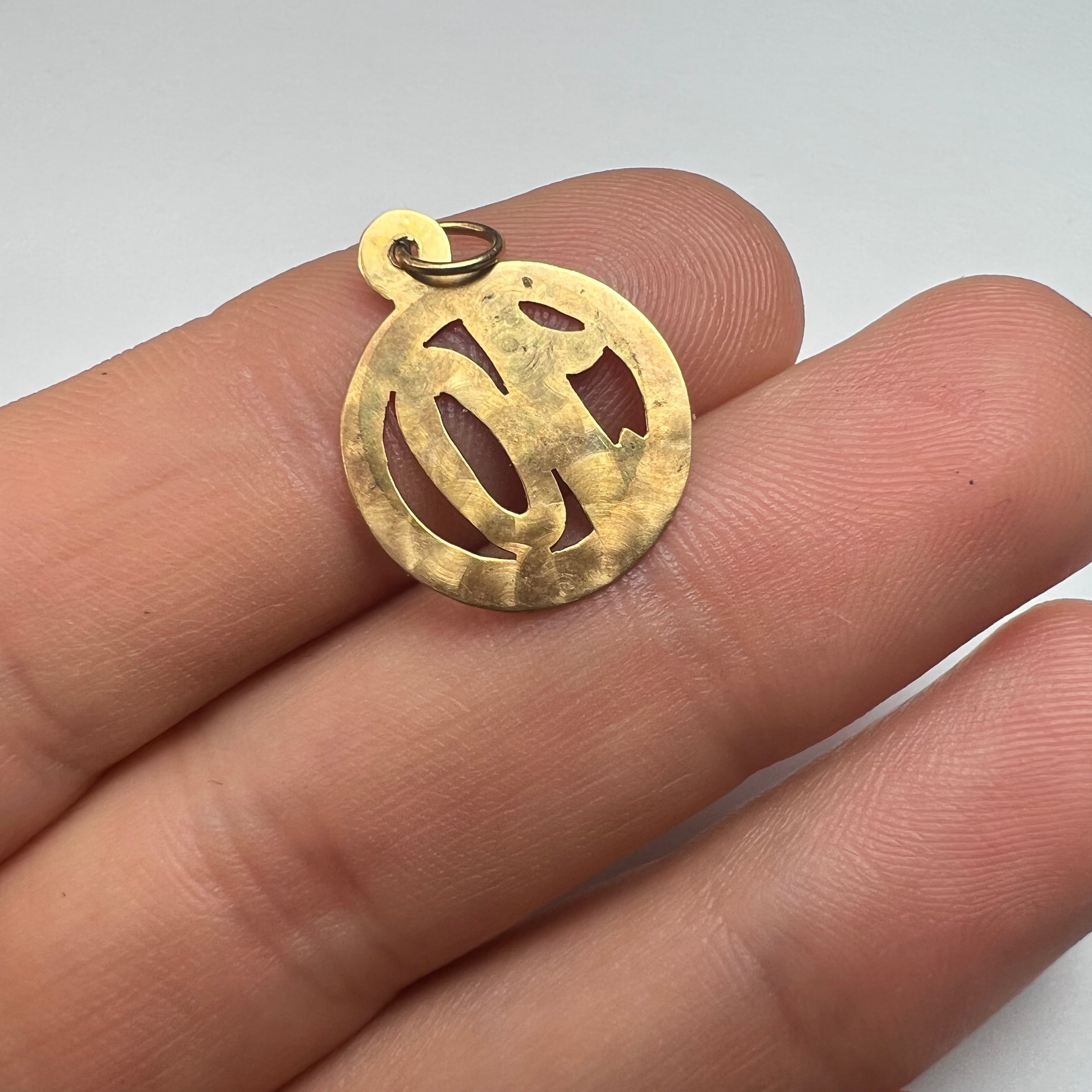 Circle Number 10 Pendant 14K Yellow Gold