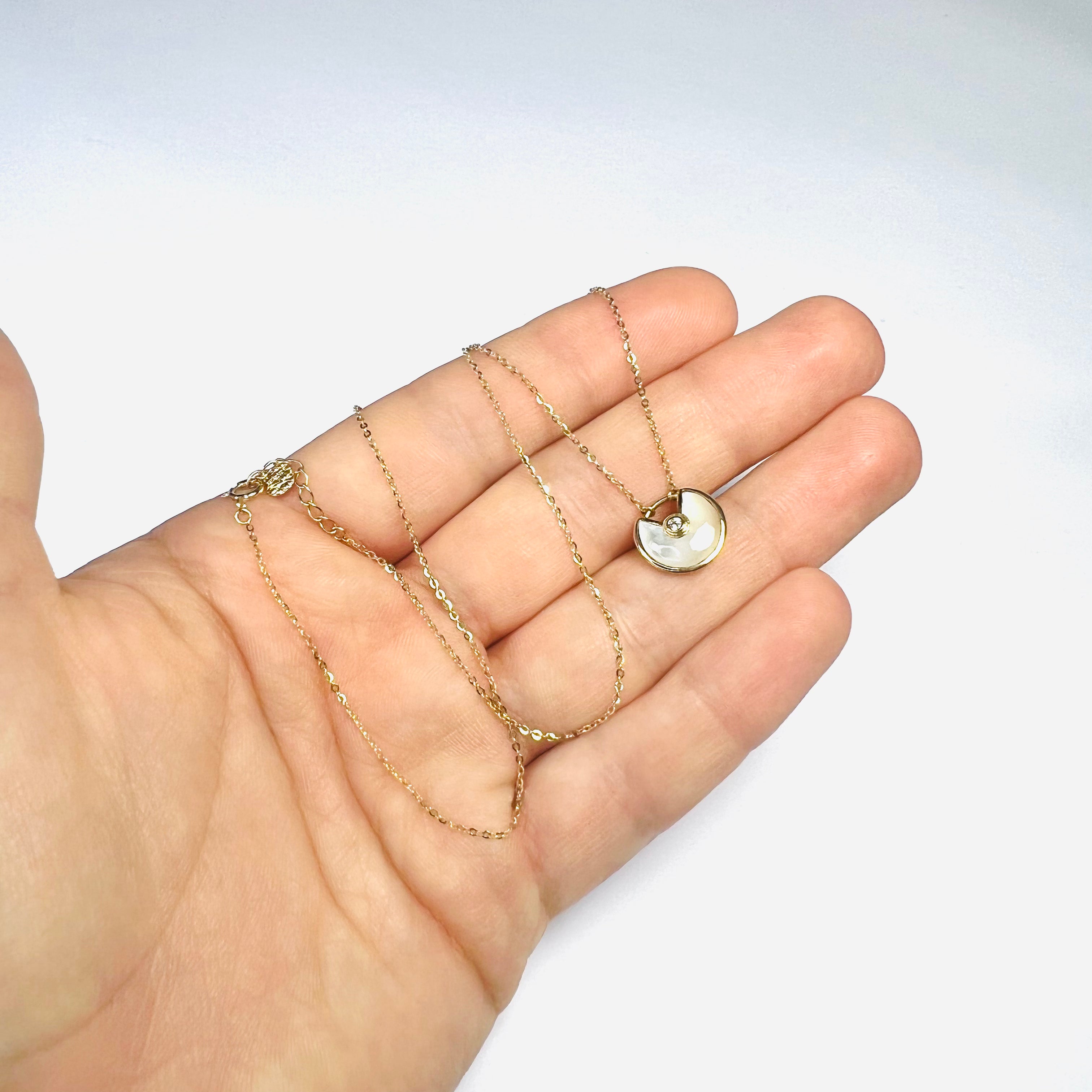 Mother of Pearl Necklace 17.5" 14K Yellow Gold Flat Cable Chain