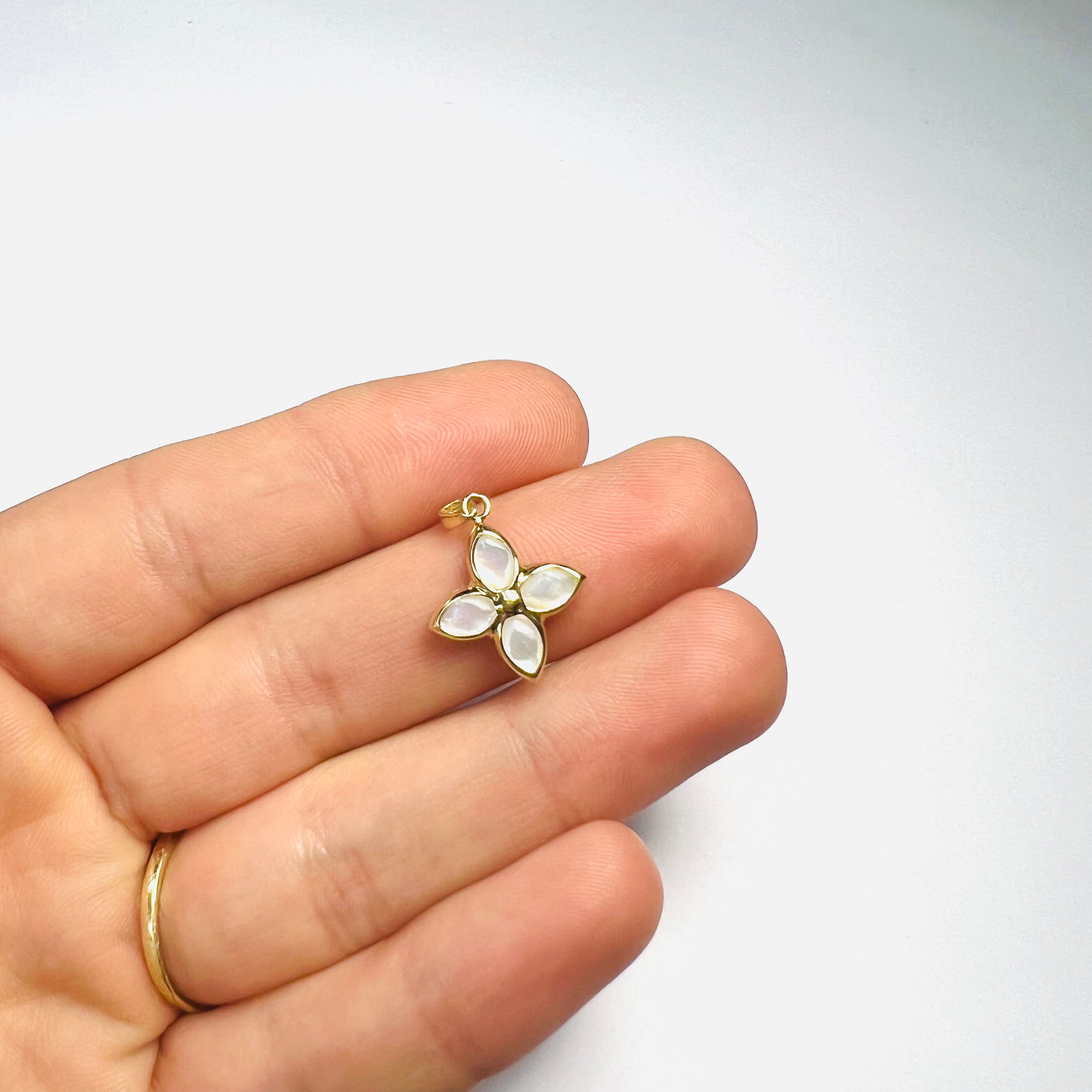 14K Yellow Gold Mother of Pearl Plumeria Flower Pendant Charm .79"