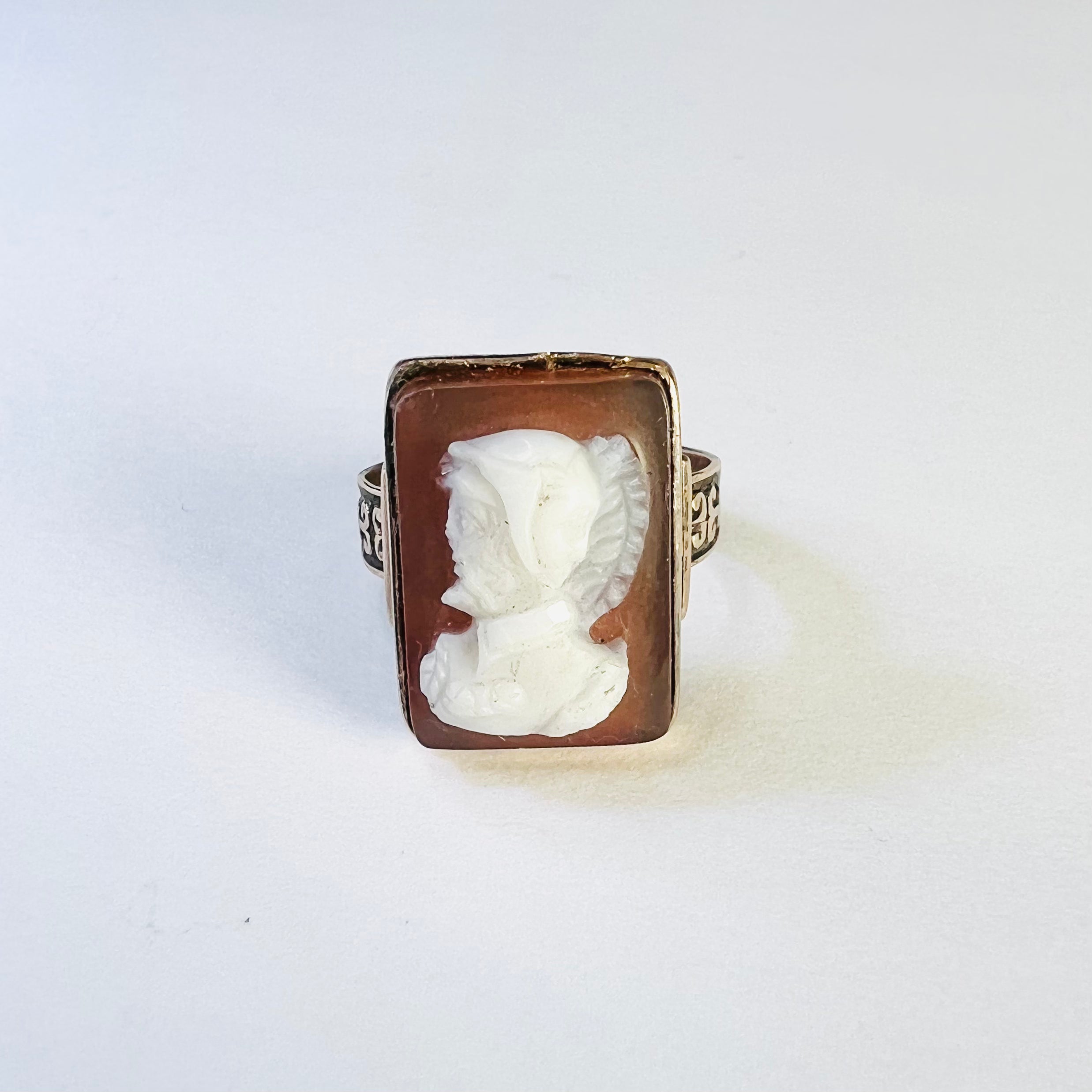 Antique Victorian 10K Rose Gold Heart Stone Cameo Engraved Band Ring Size 6.25