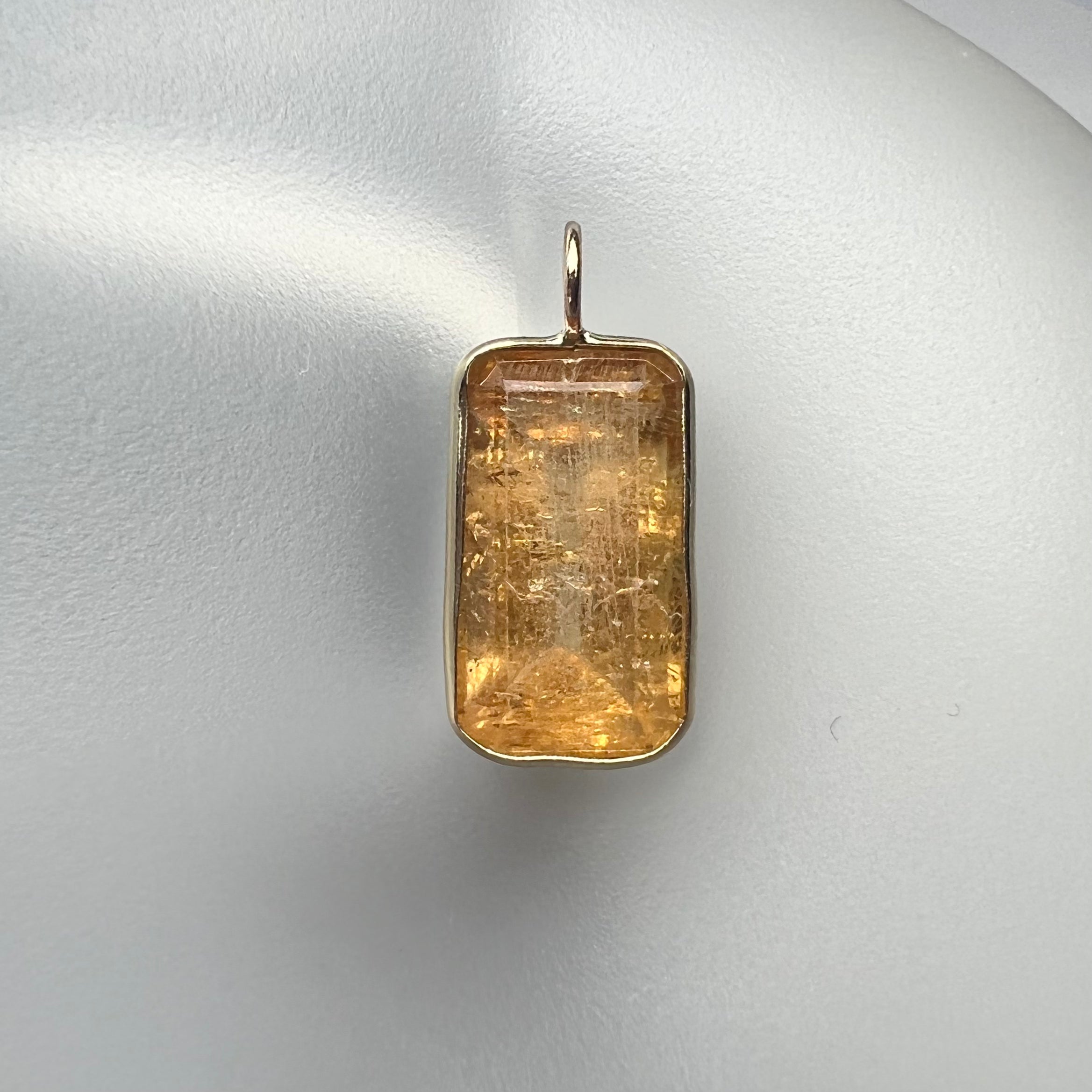 9CT Natural Imperial Topaz 14K Yellow Gold Charm Pendant 20x9mm