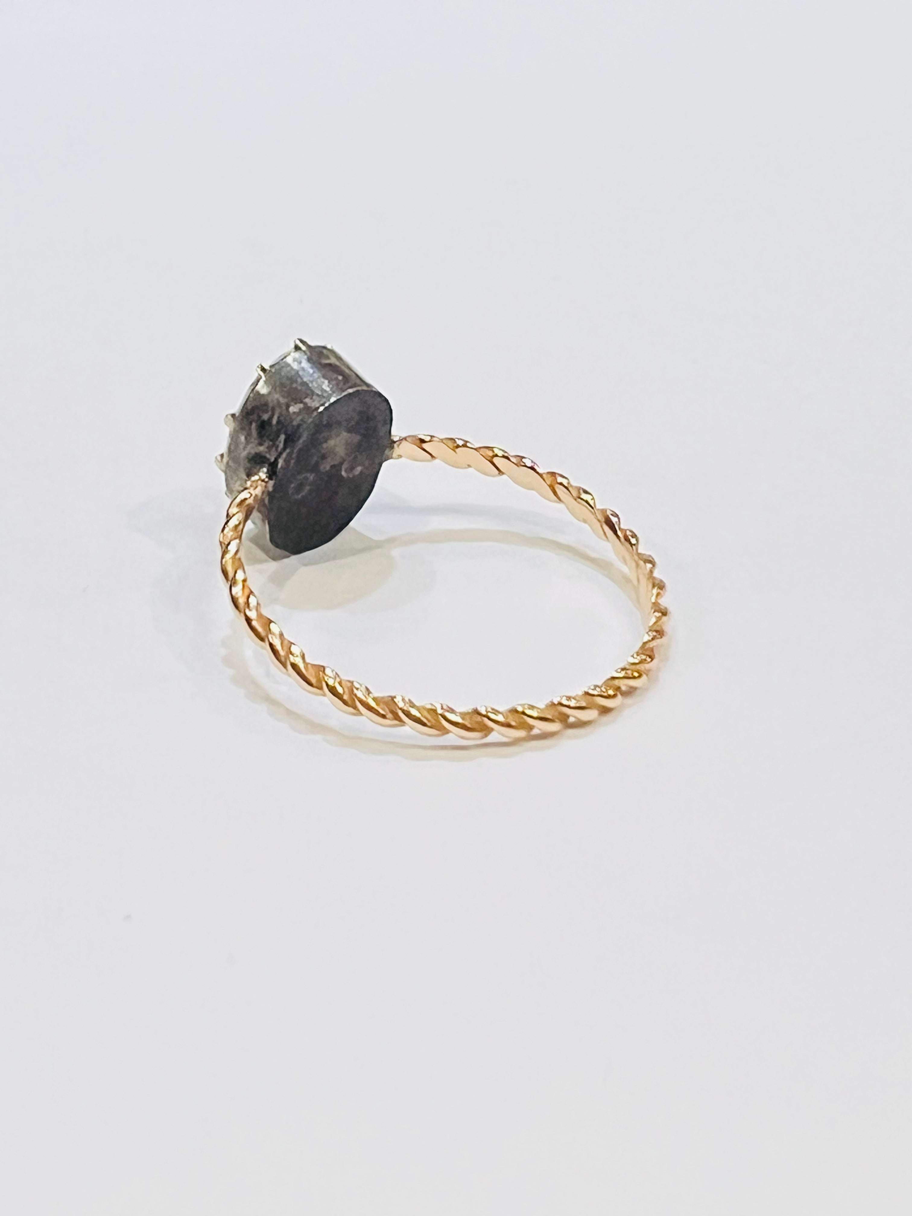 14K Yellow Gold Ring with Topaz Size 6 twisted band