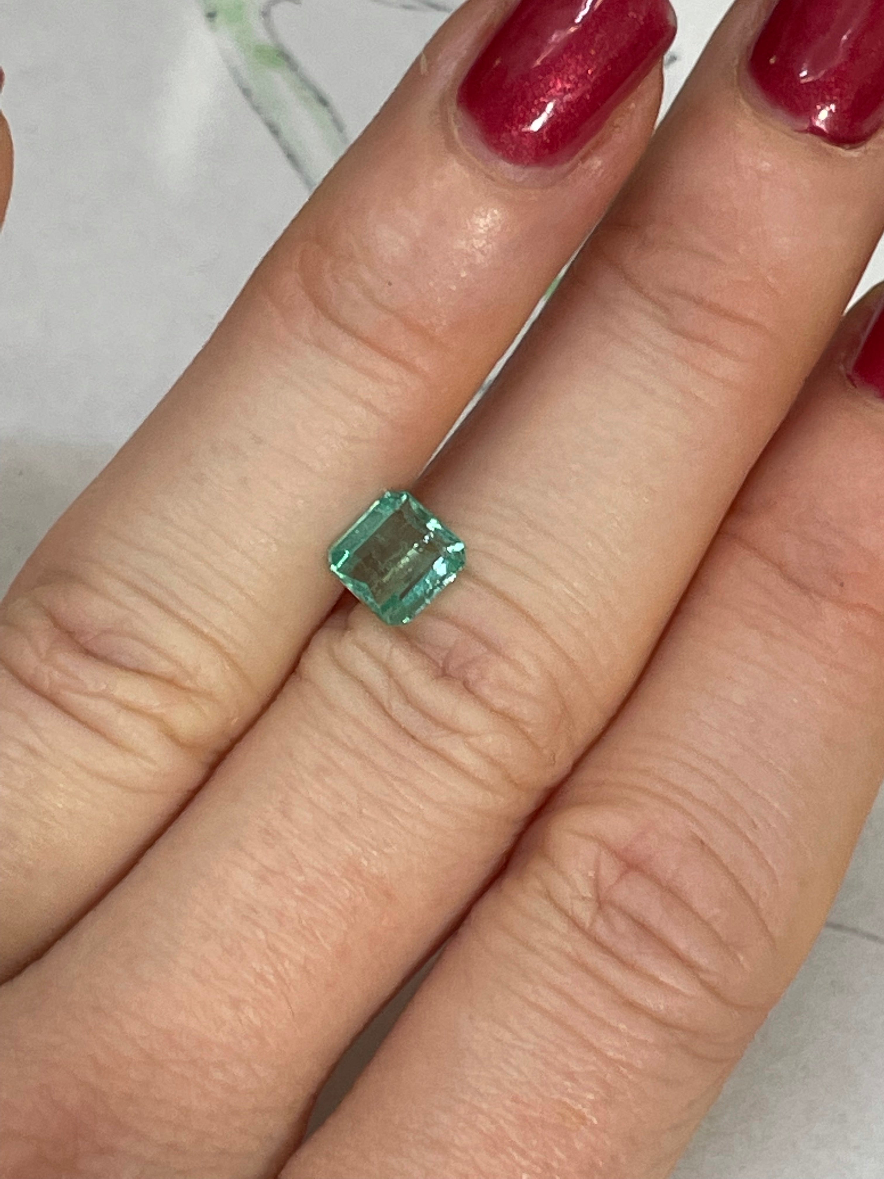 1.10CT Natural Colombian Emerald Loose 7x6mm