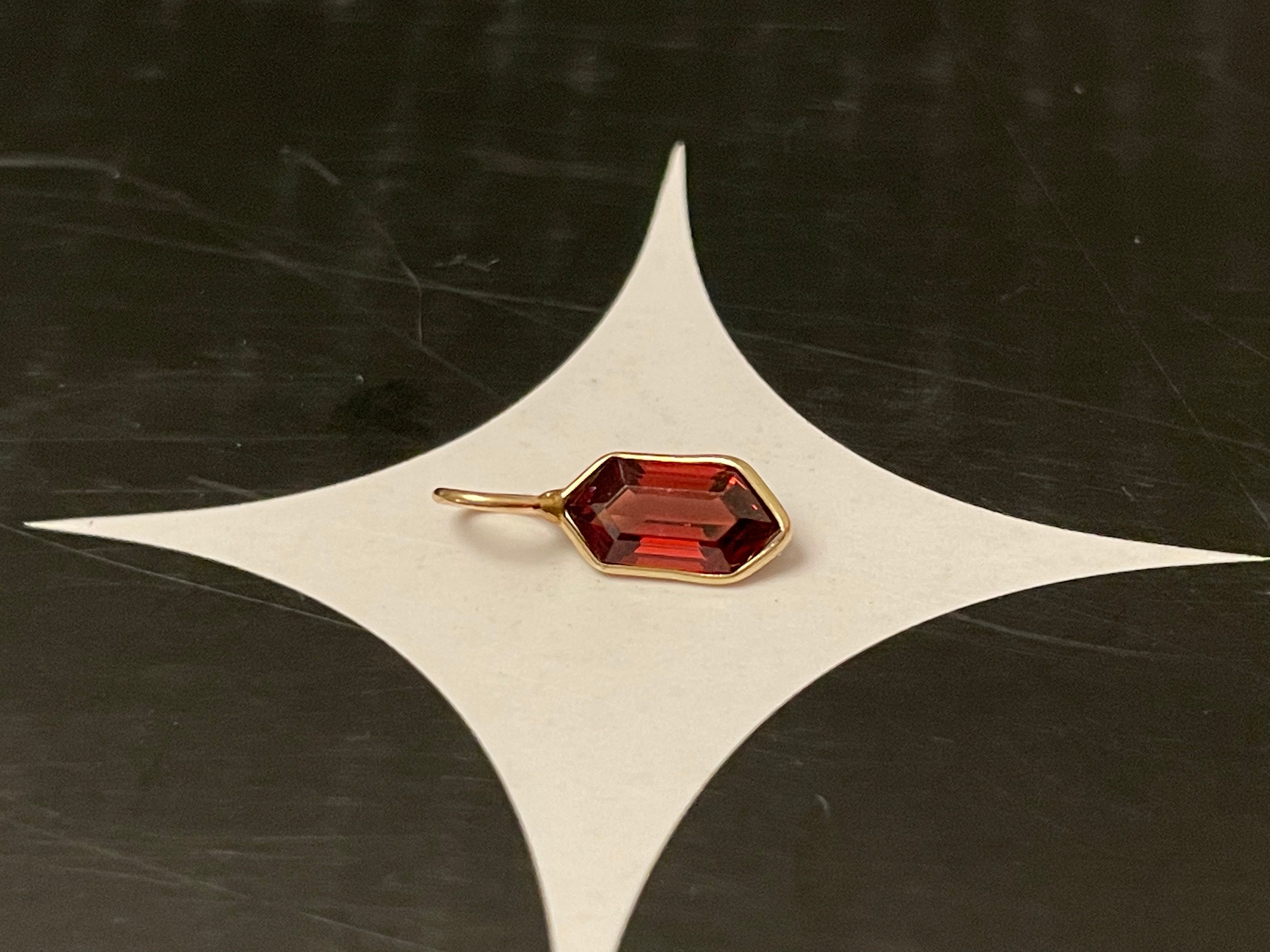 Hexagon Garnet 14K Yellow Gold Pendant Charm 14x6mm