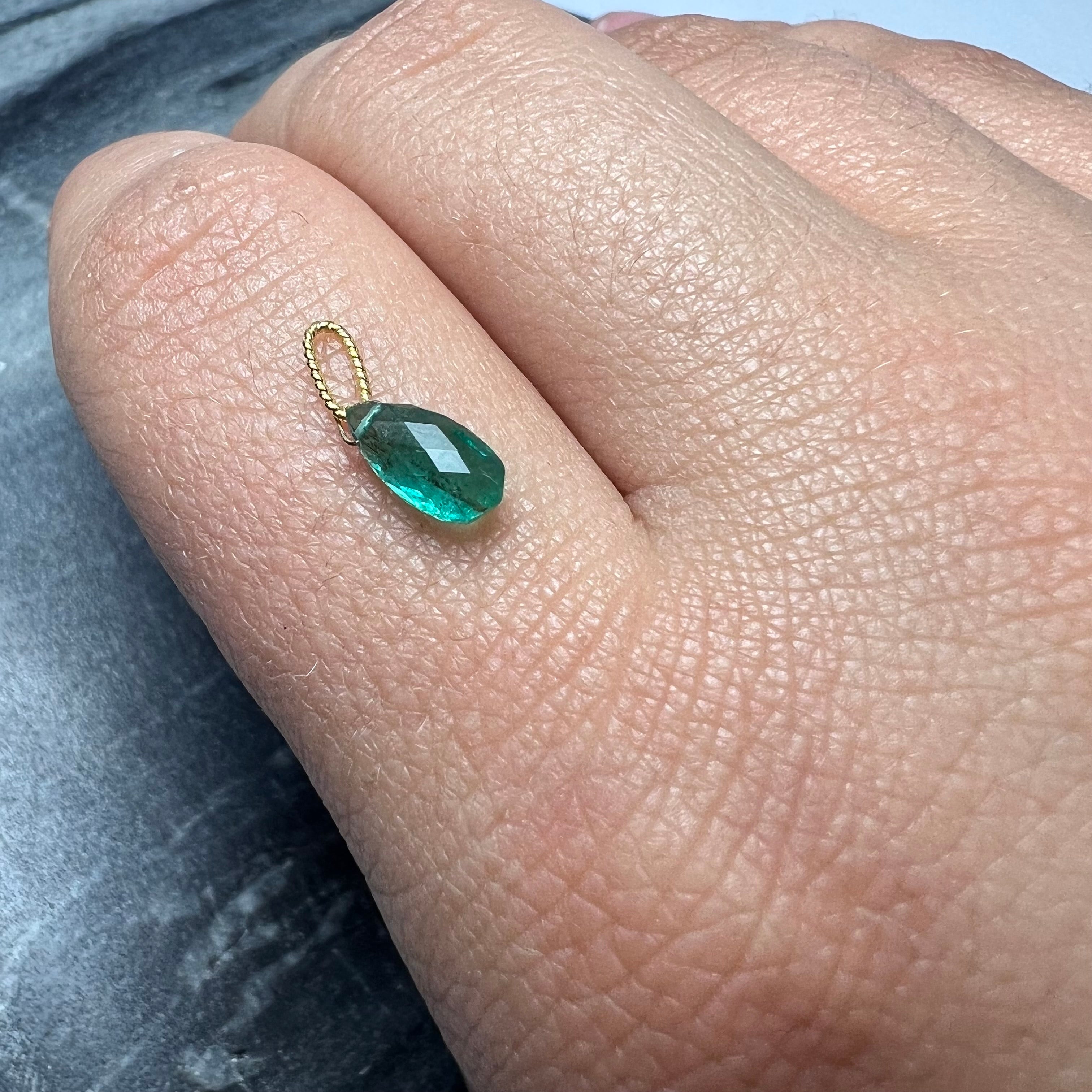 .75ct Solid 14K Yellow Gold Briolette Emerald Twisted bail Charm 8x3.85x3.17mm