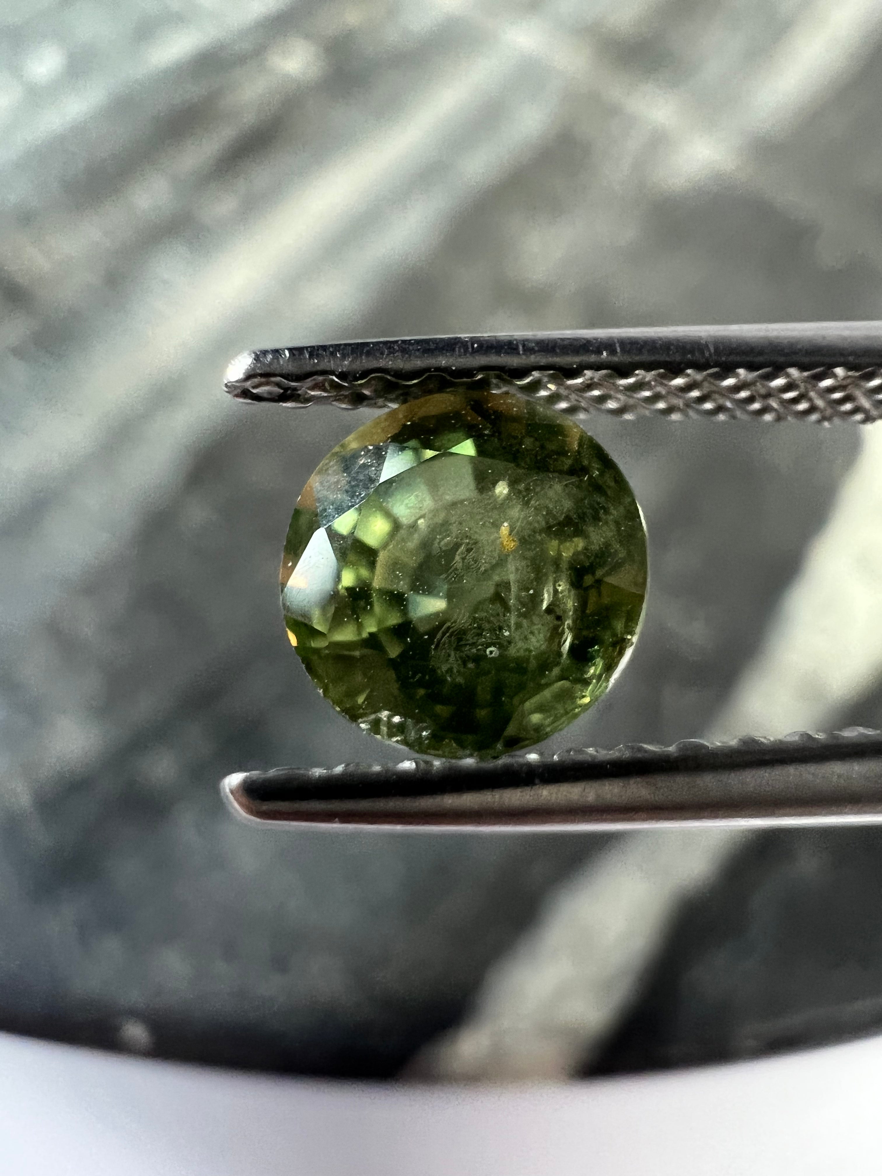 1CTW Loose Round Green Sapphire 5.53x3.98mm Earth mined Gemstone