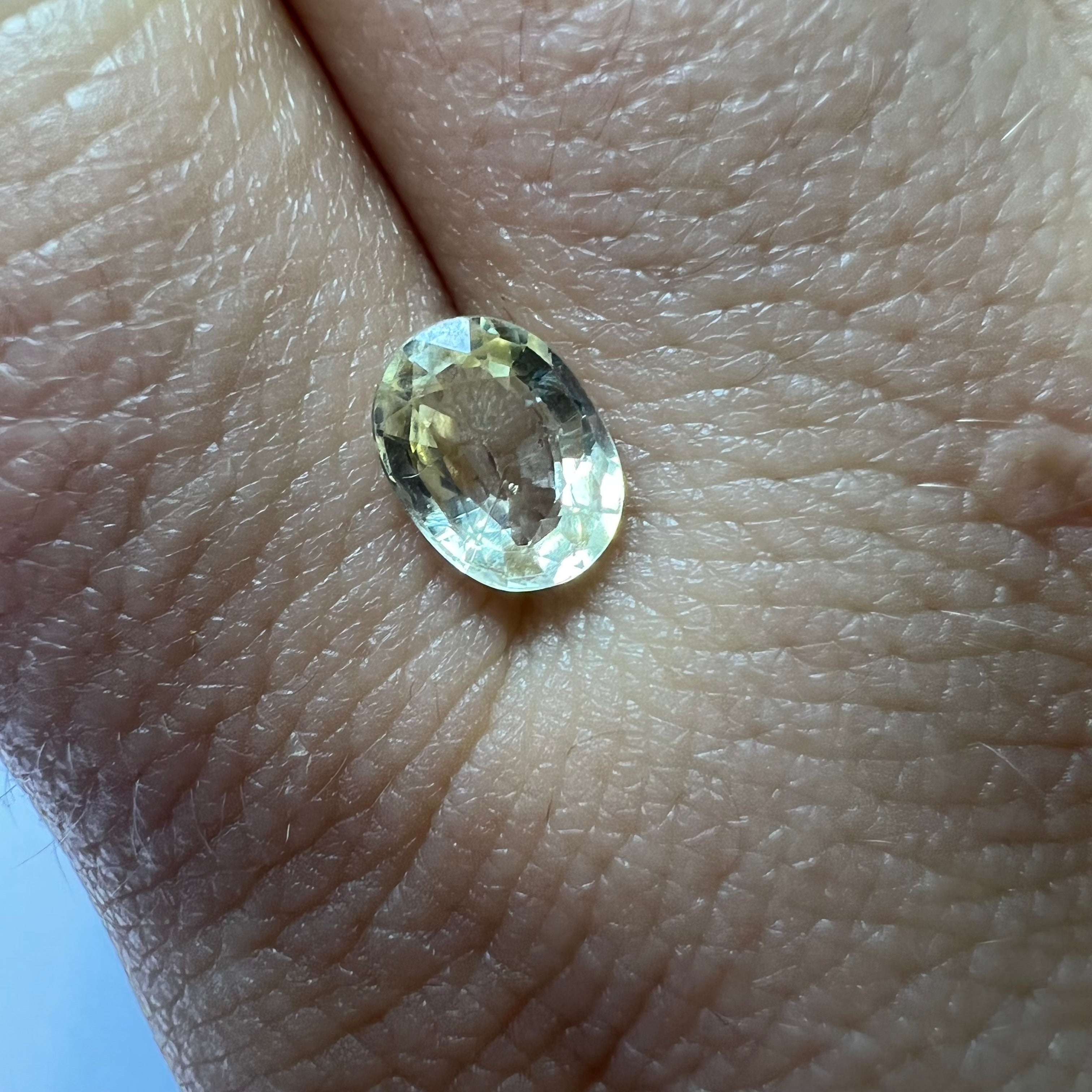 1.29CTW Loose Light Yellow Oval Sapphire 7.50x5.58x3.20mm Earth mined Gemstone