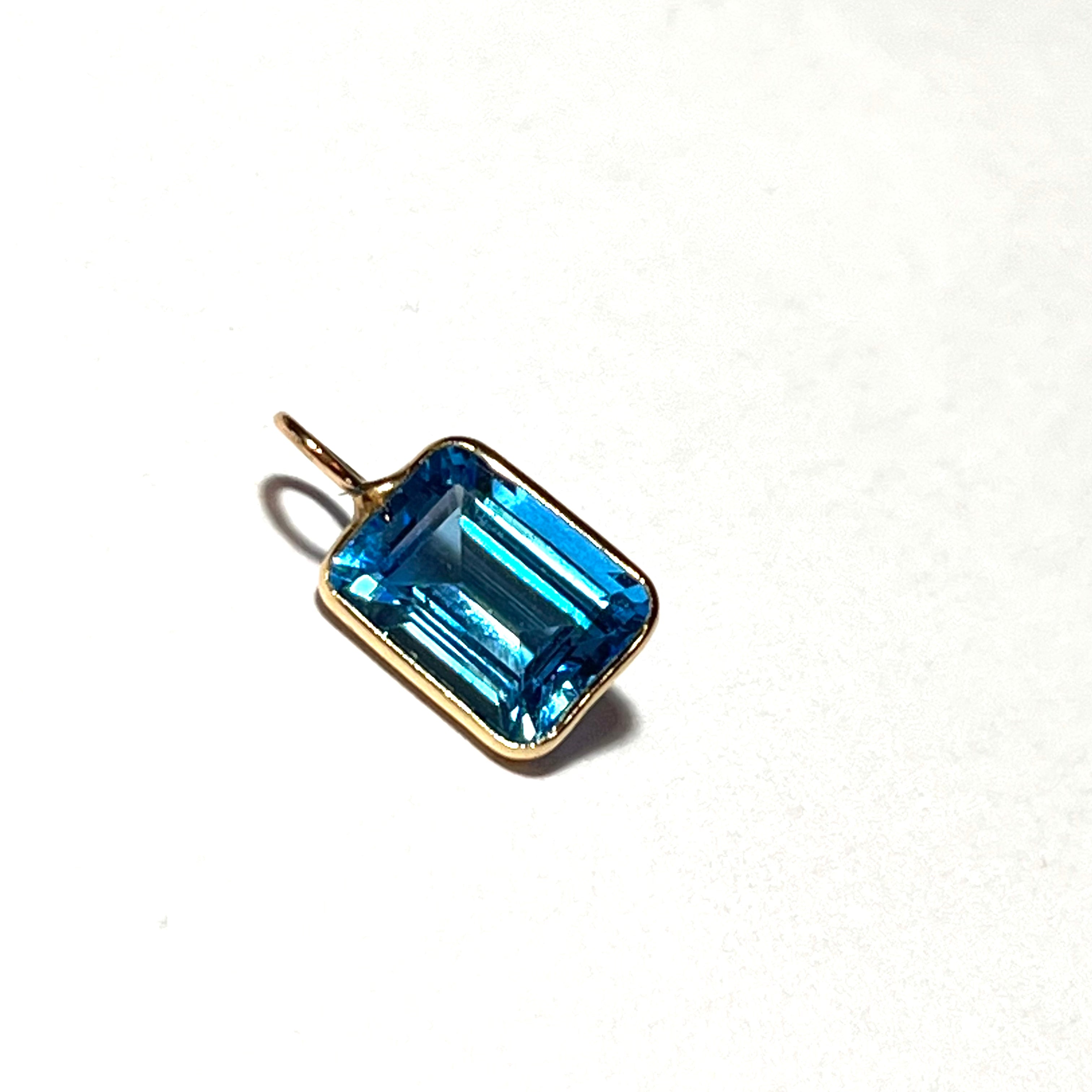 3ct Natural Blue Rectangular Topaz Pendant 14K Yellow Gold Pendant Charm 14x8mm