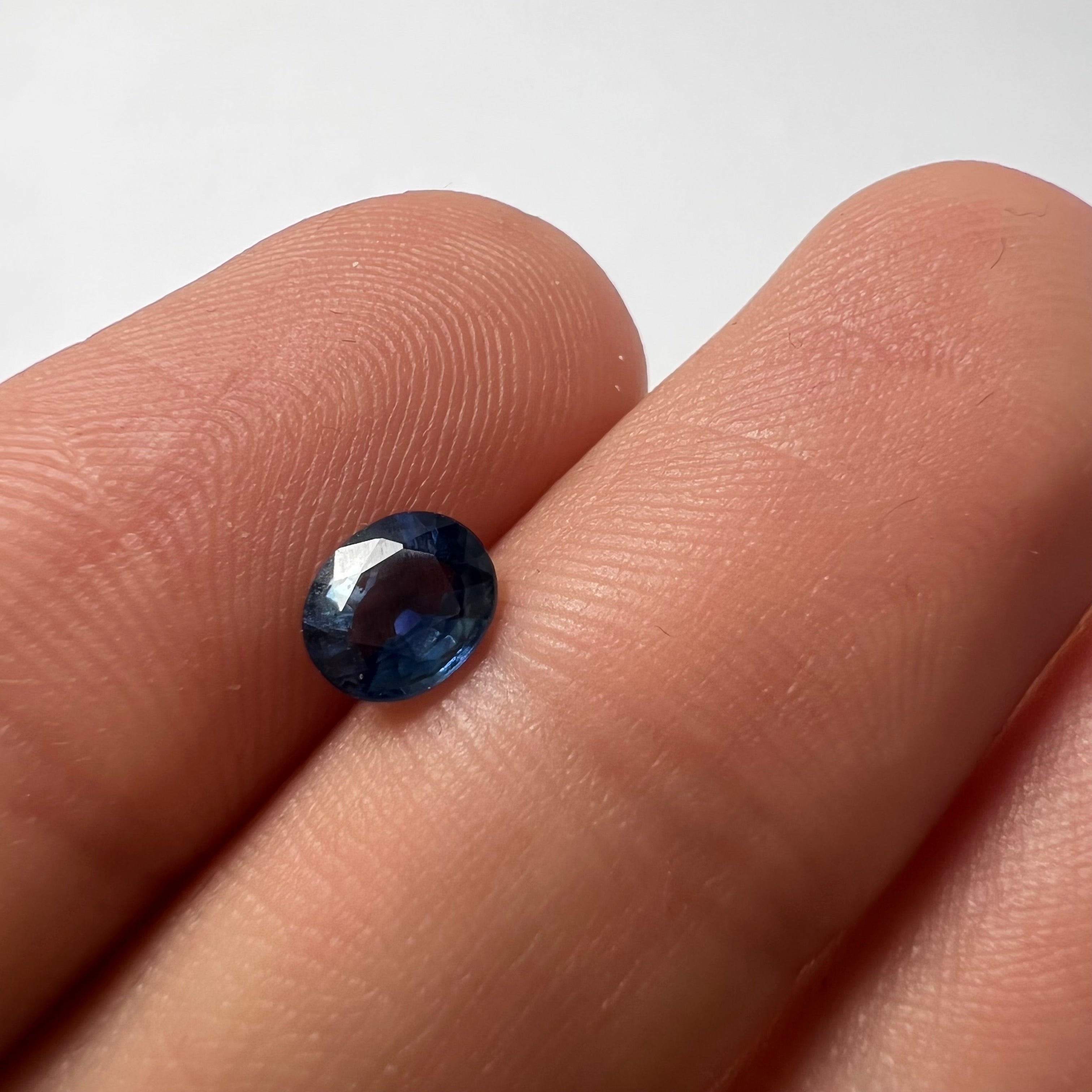 .75CT Loose Natural Oval Sapphire 5.92x5.03x2.66mm Earth mined Gemstone