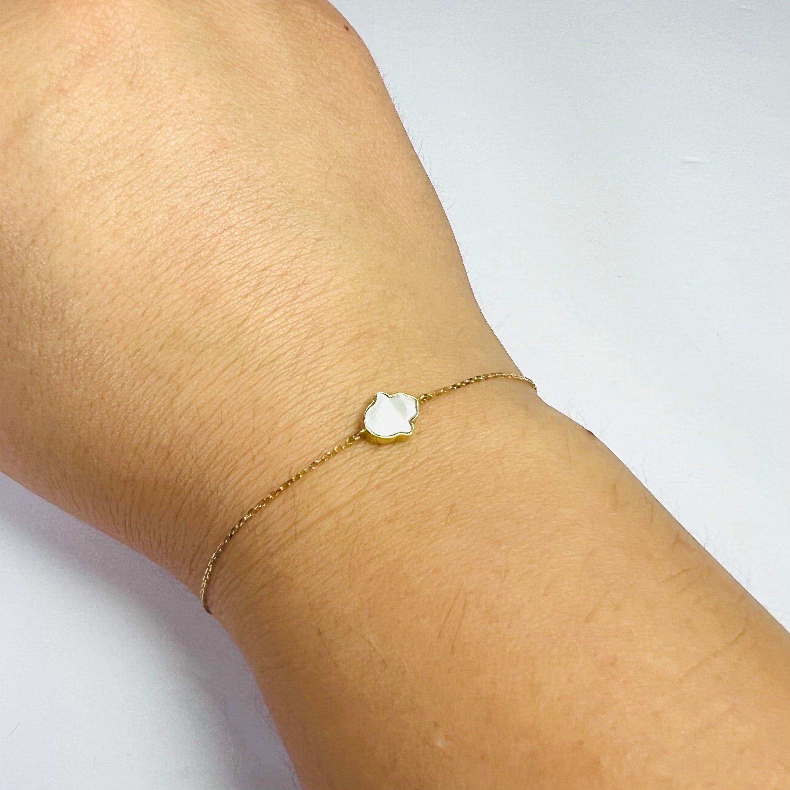 Solid 14K Yellow Gold Mother of Pearl Hamsa Cable Chain Bracelet 8"