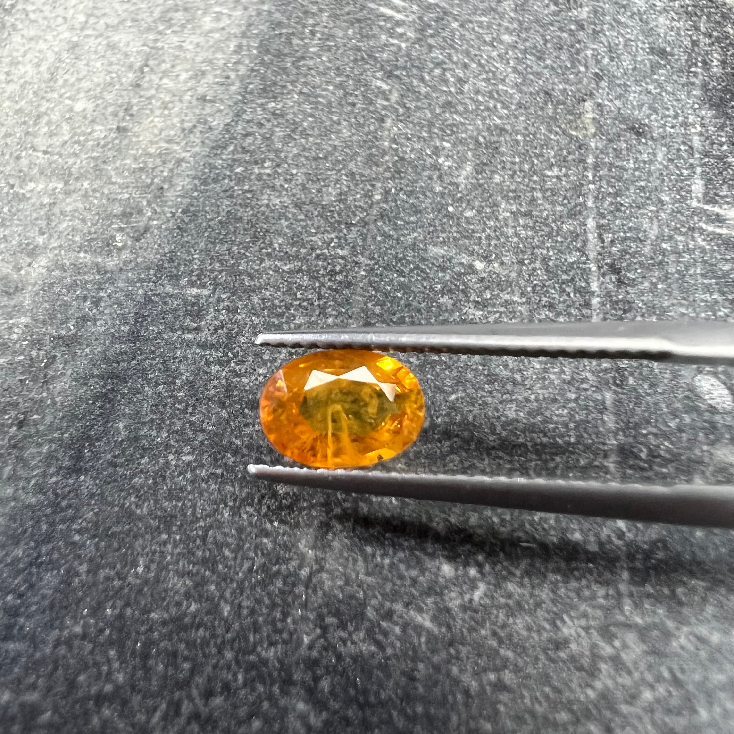 1.54CTW Loose Oval Orange Sapphire 8.21x5.73x3.37mm Earth mined Gemstone