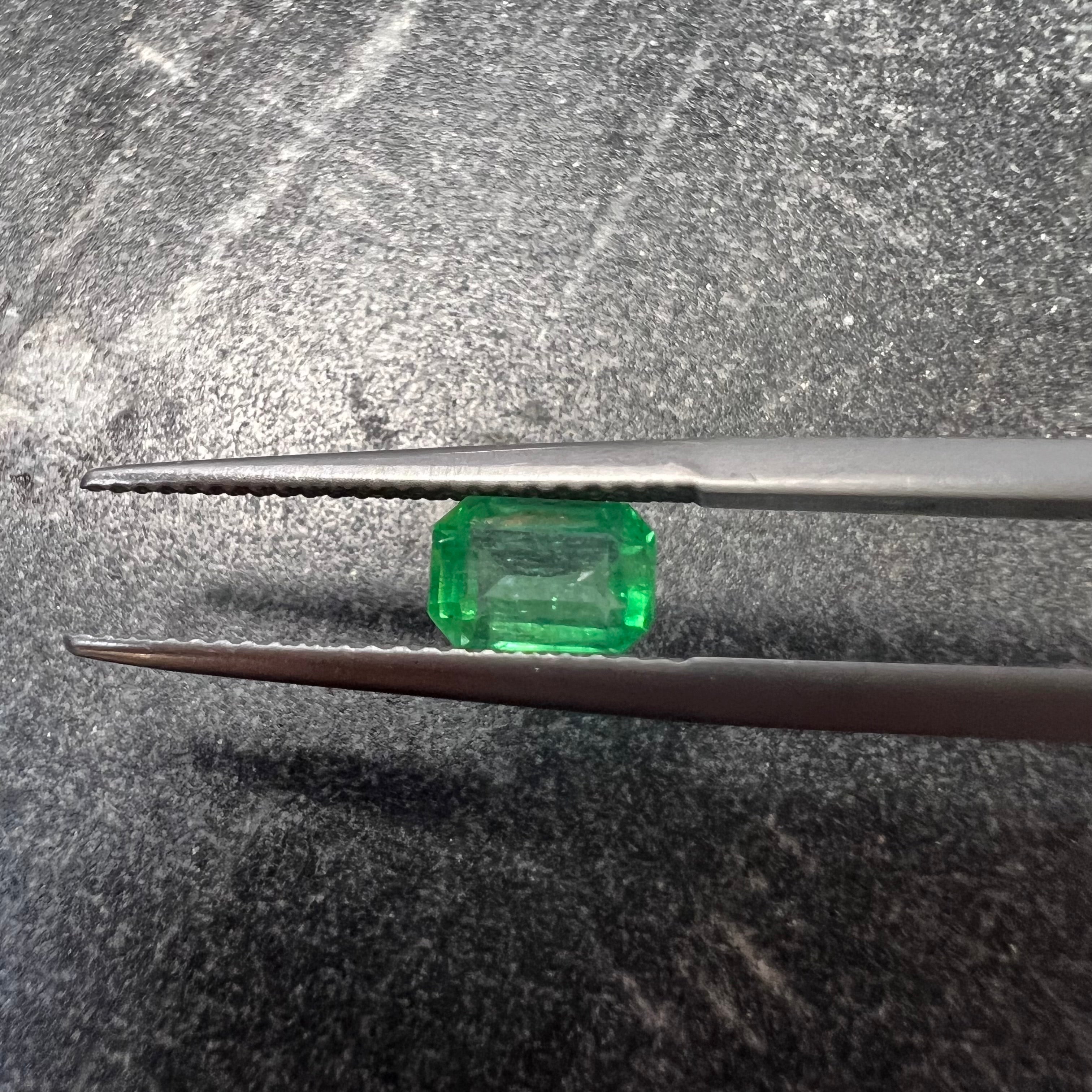 .69CT Loose Natural Colombian Emerald Rectangle Shape 6.52x4.54x3.07mm