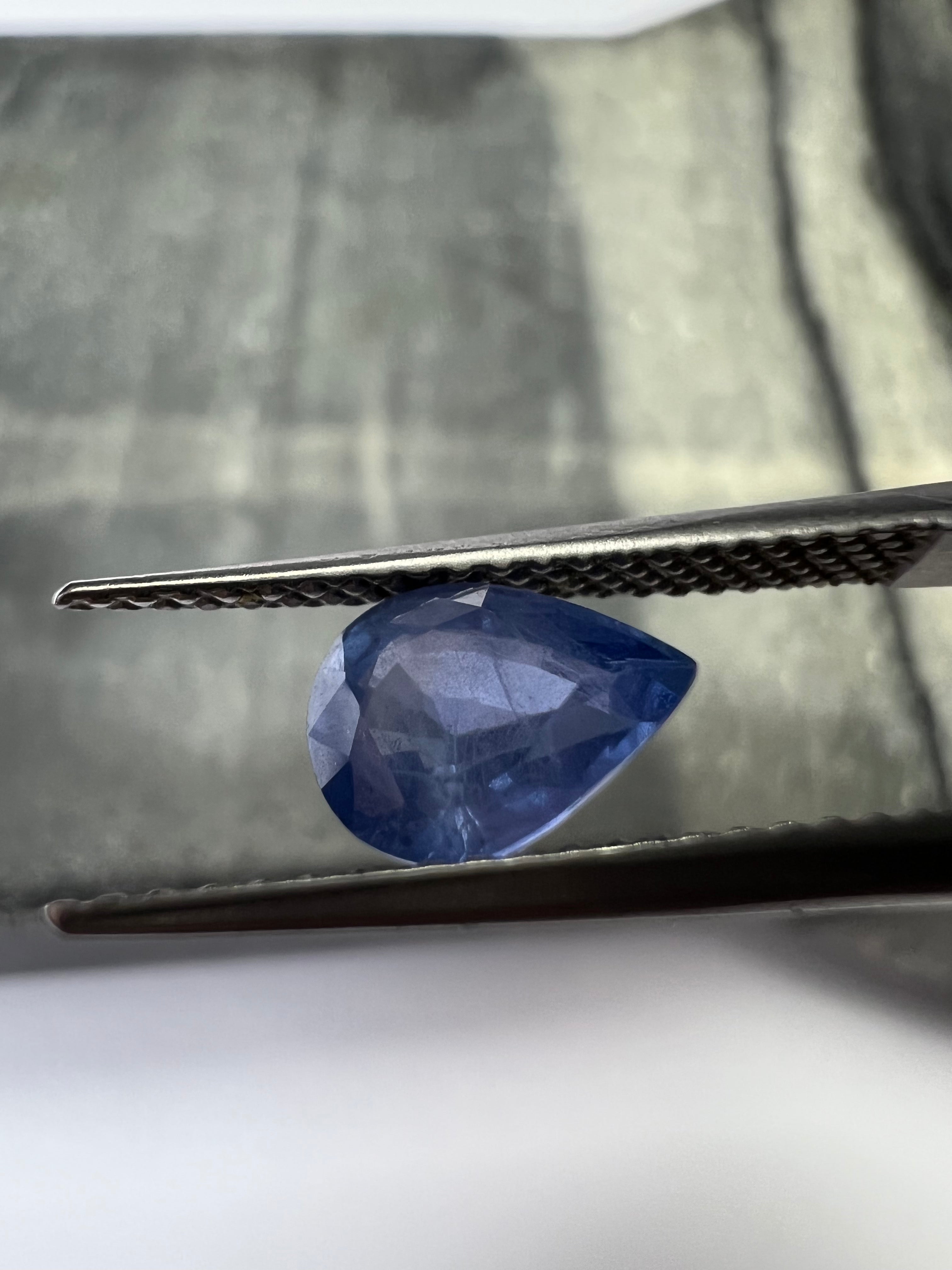 1.33CTW Loose Pear Shape Sapphire 7.5x5.6x4.06mm Earth mined Gemstone