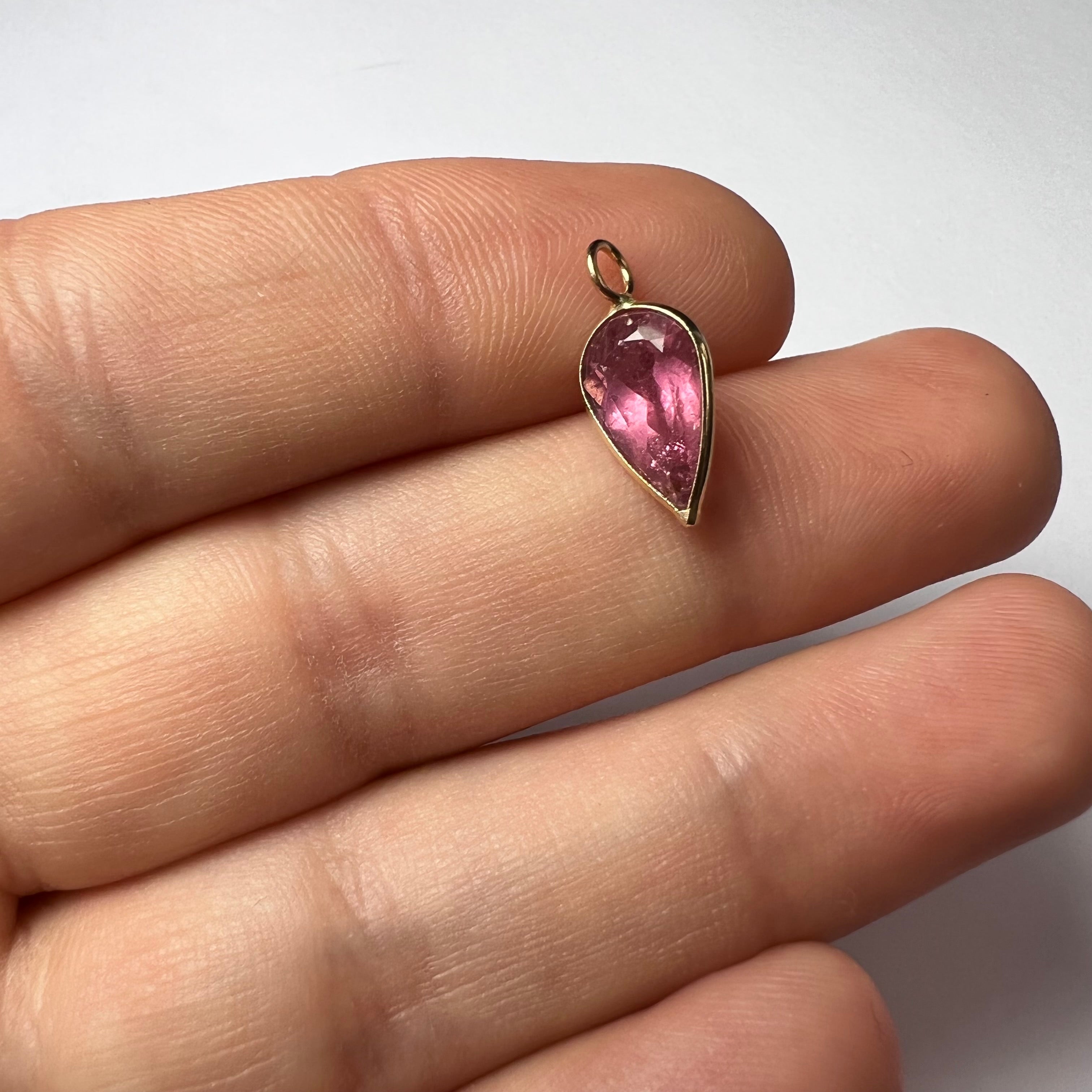 Natural Vibrant Pink Pear Tourmaline 14K Yellow Gold Pendant Charm 17x6.5mm