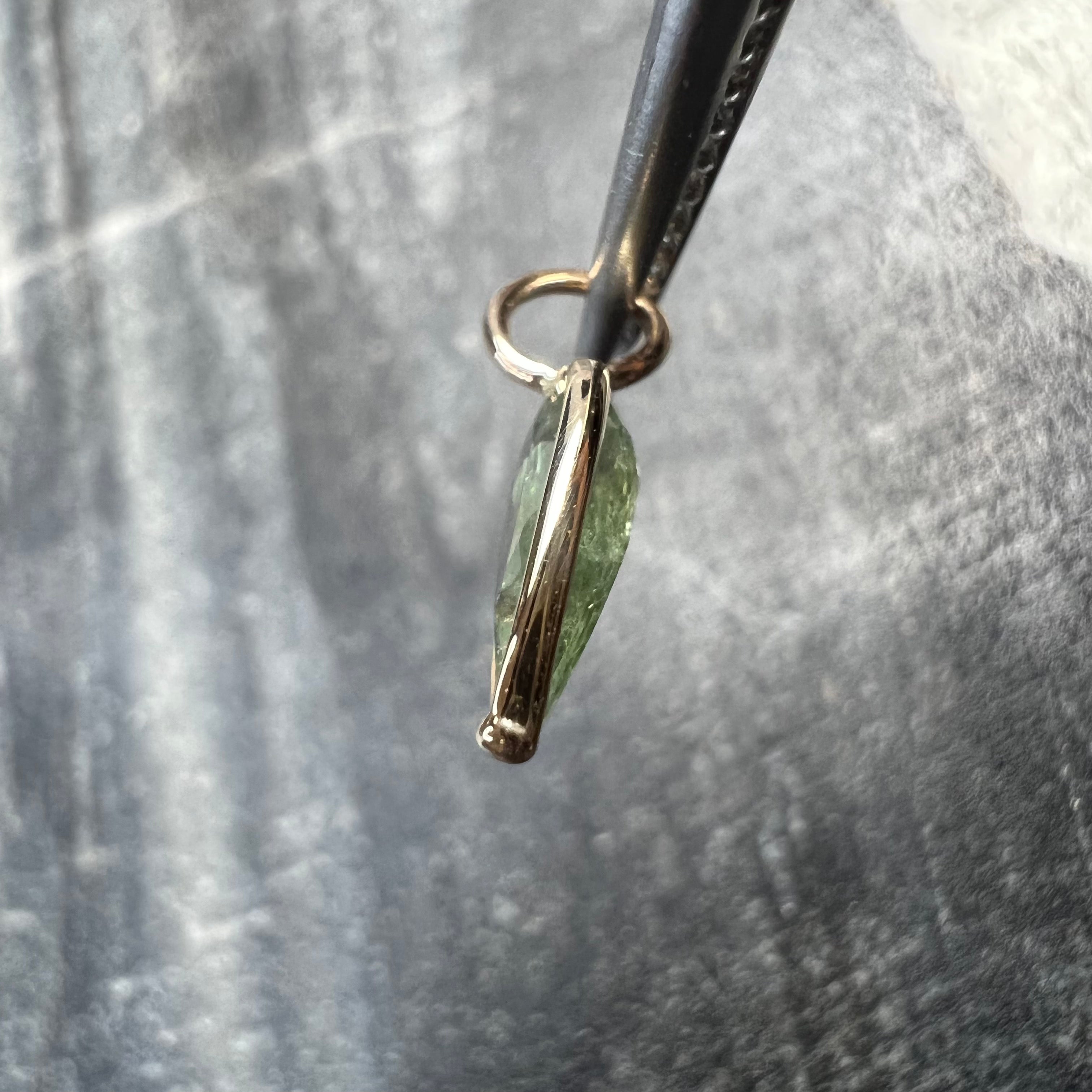 .90CT Natural Pear Tourmaline 14K Yellow Gold Pendant Charm 13x5mm