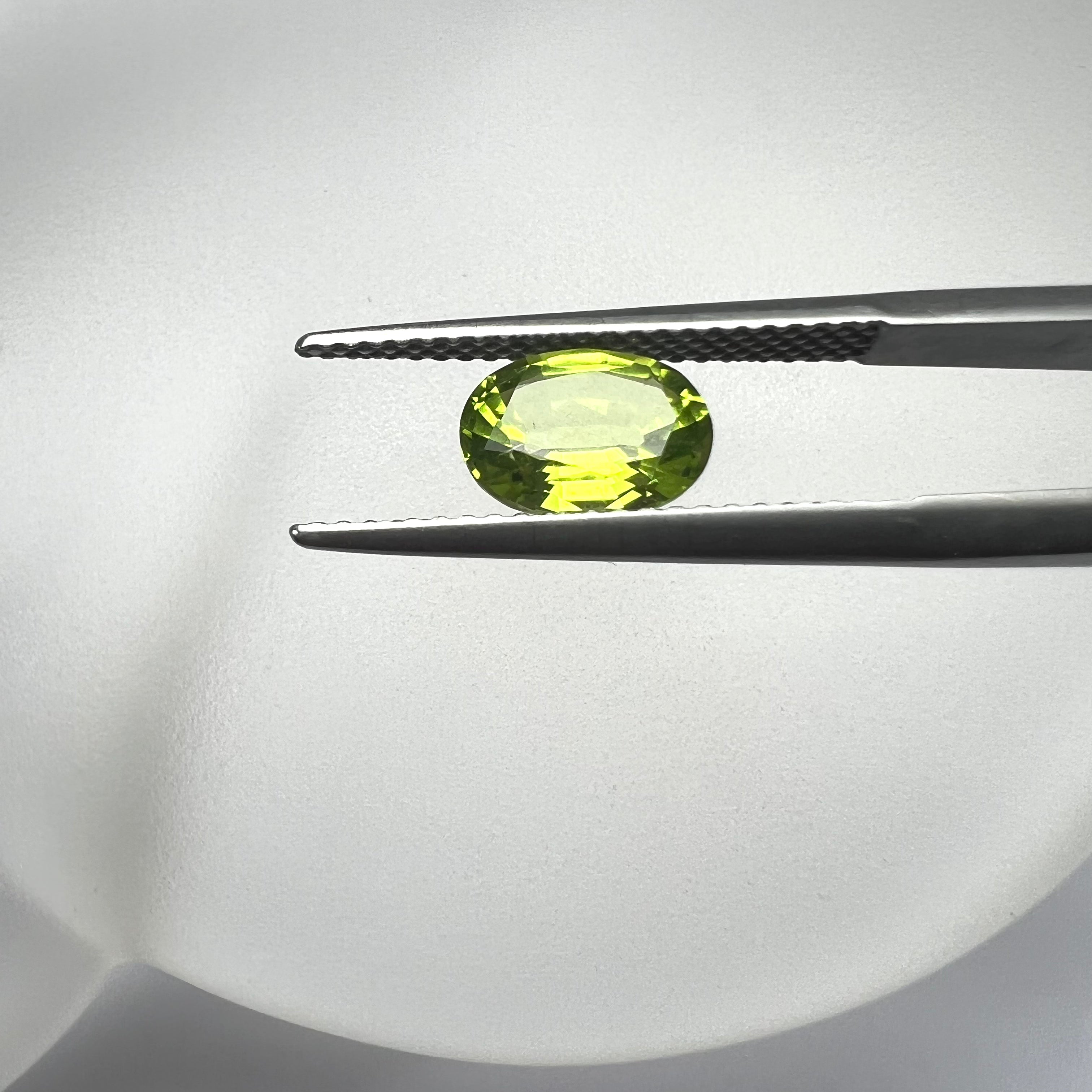 1.63CTW Loose Natural Oval Peridot 8.15x6.20x3.90mm Earth mined Gemstone