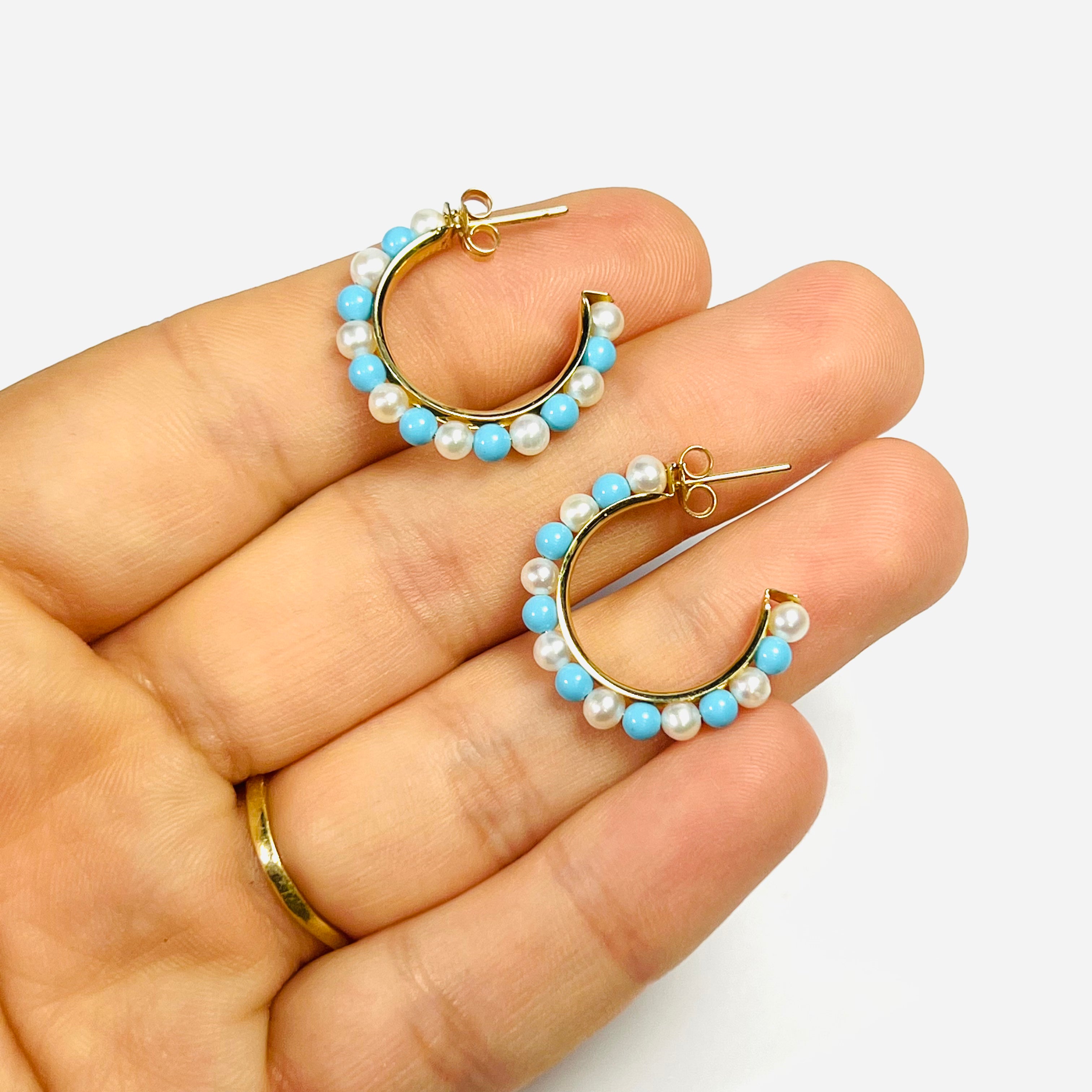 14K Yellow Gold Pearl & Turquoise Half Hoop Earring Studs .90"