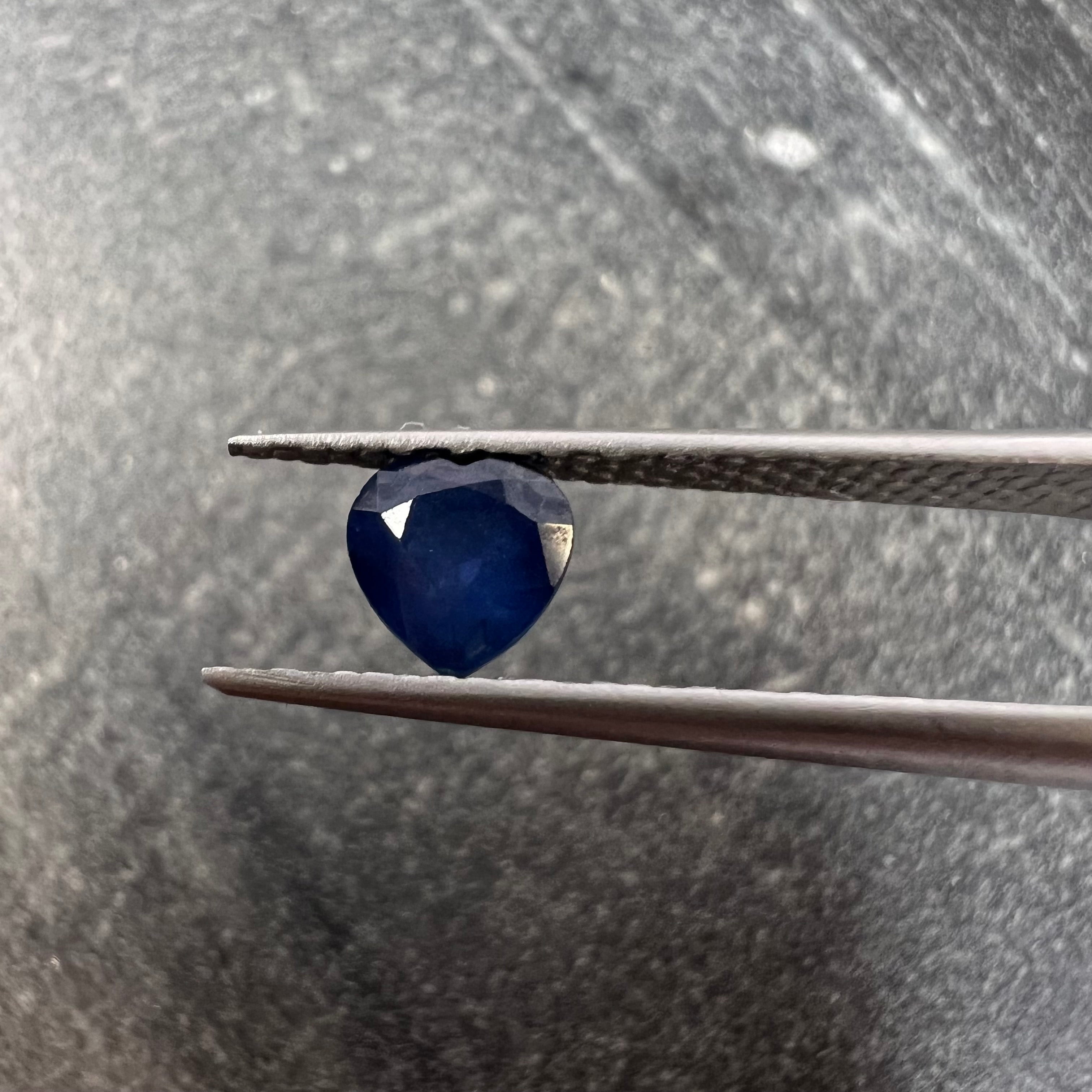 .71CT Loose Natural Heart Sapphire 5.00x5.09x3.20mm Earth mined Gemstone